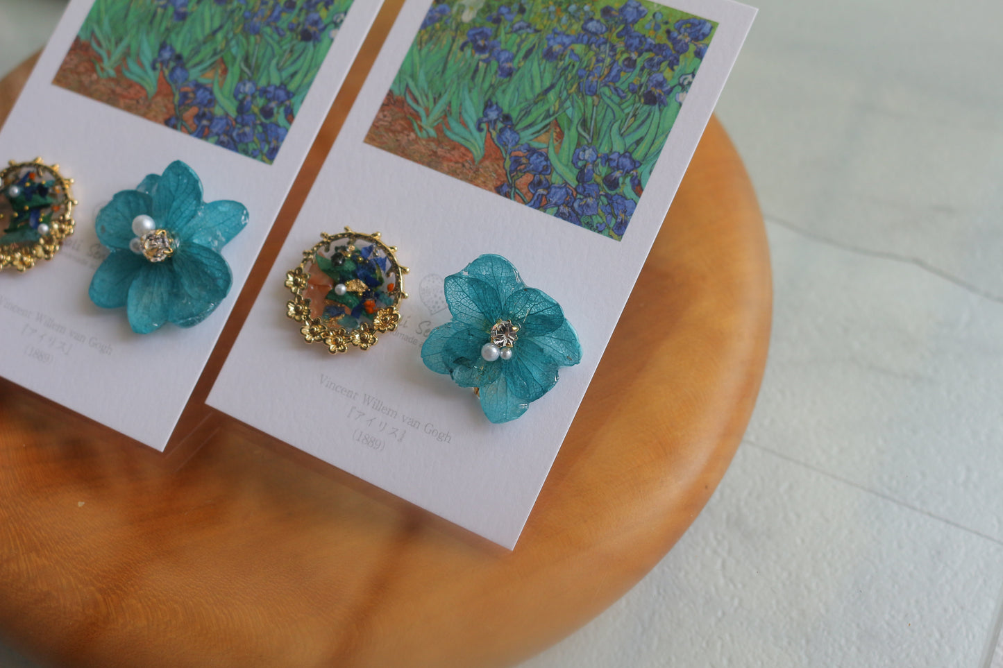Gogh Inspired Flower and Medallion No.1 イヤリング Clip-on アイリス