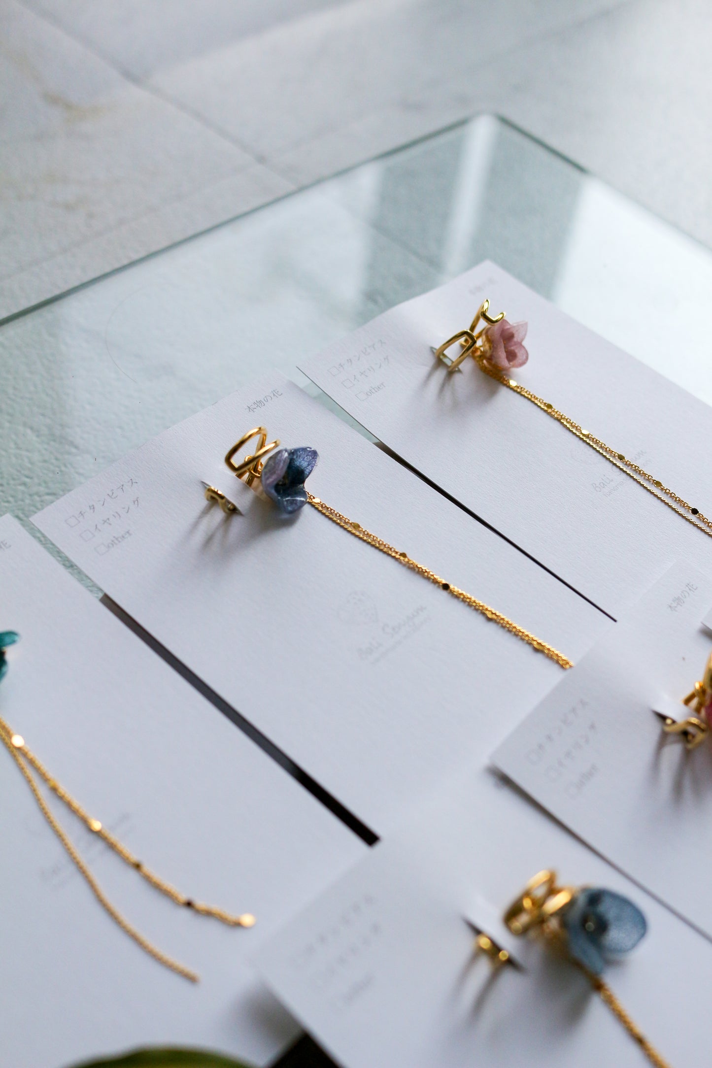 Hydrangea Ear-Cuff with Chain No.7