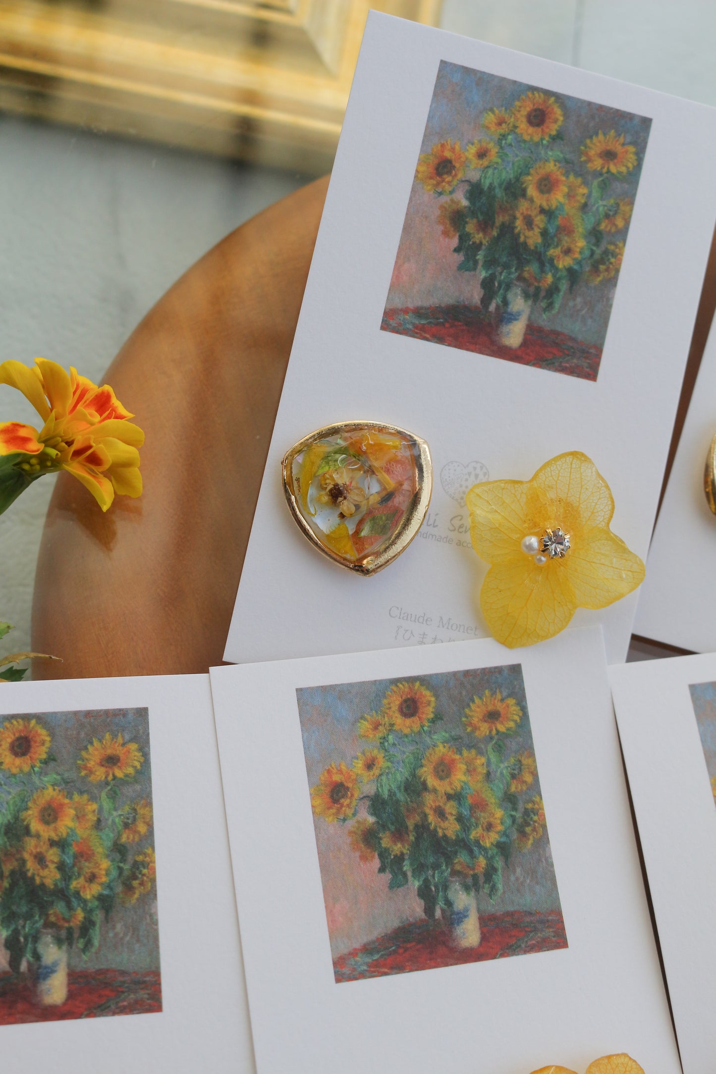 Monet Inspired Flower Earrings No.9 ピアスTitanium Pierce ひまわり