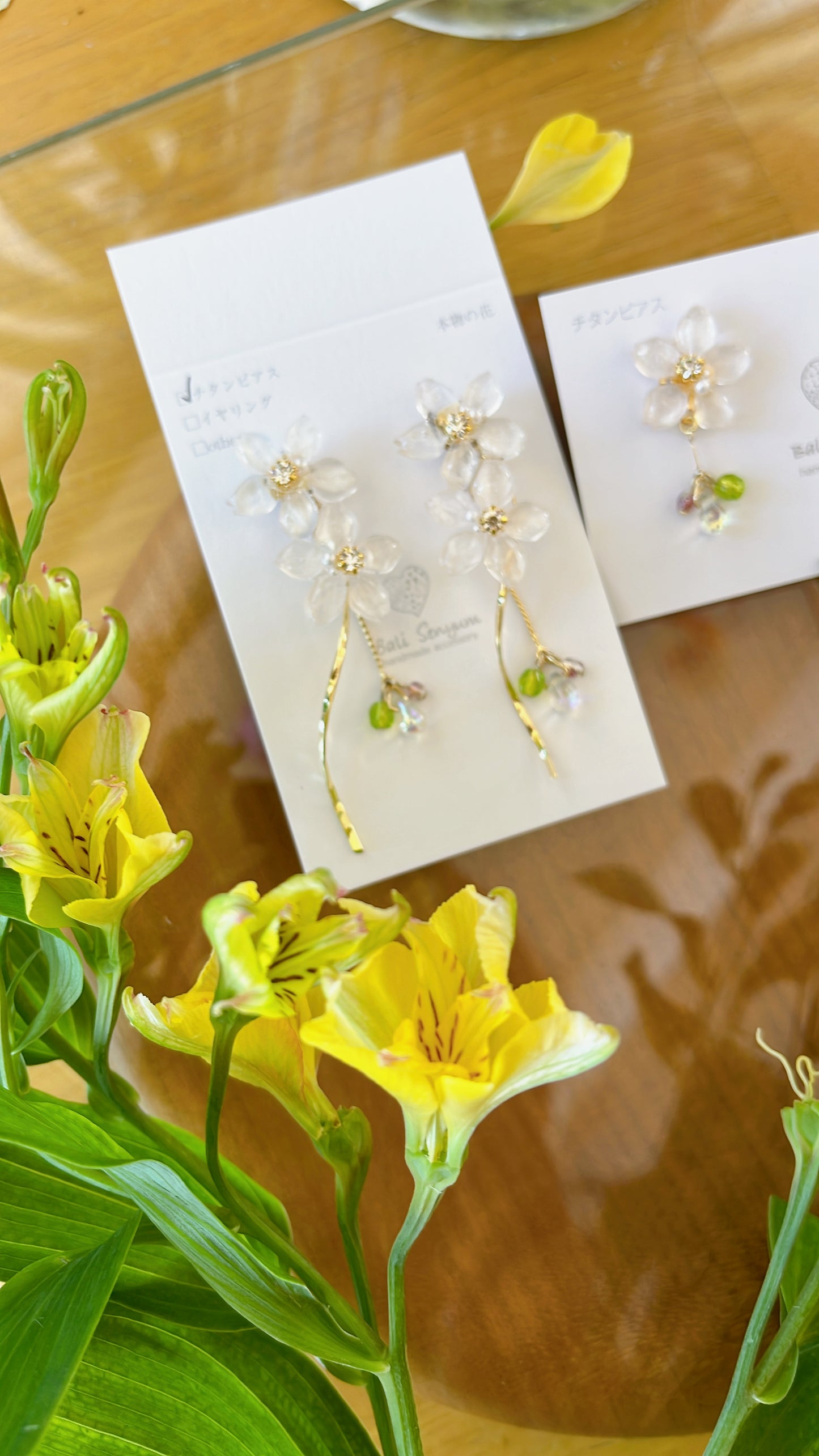 Real "Someiyoshino" Sakura Earring Kumamoto Homage- 緑桜の御衣黄   モチーフ