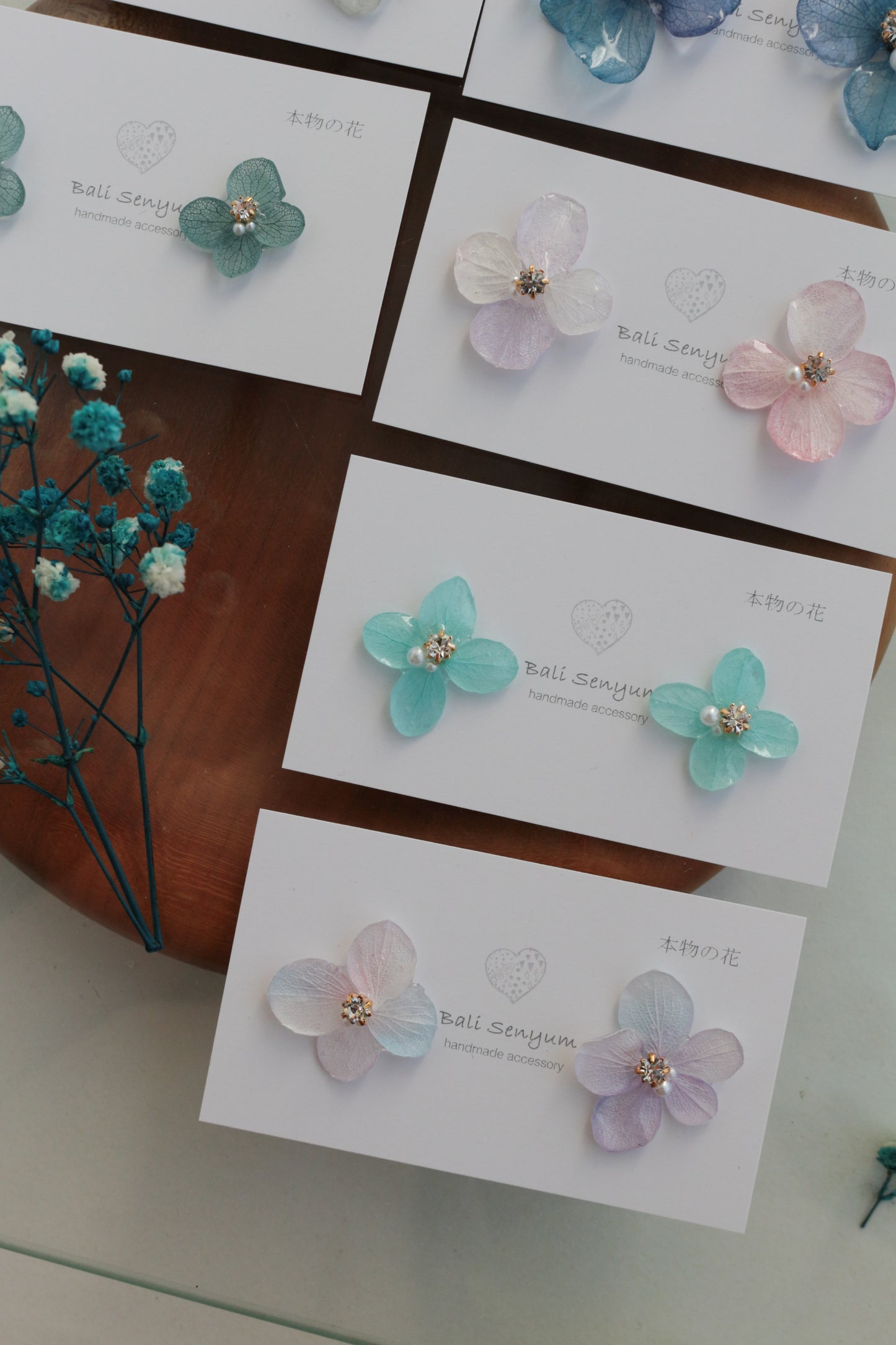 Hydrangea Petal  No.62 パーツ選べます。Clip-on or Titanium Pierce