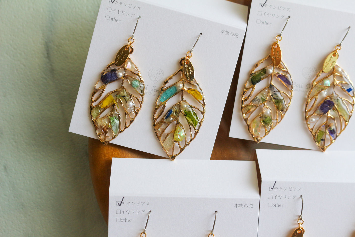 Leaf Earrings With Seasonal Flower Petals No.41