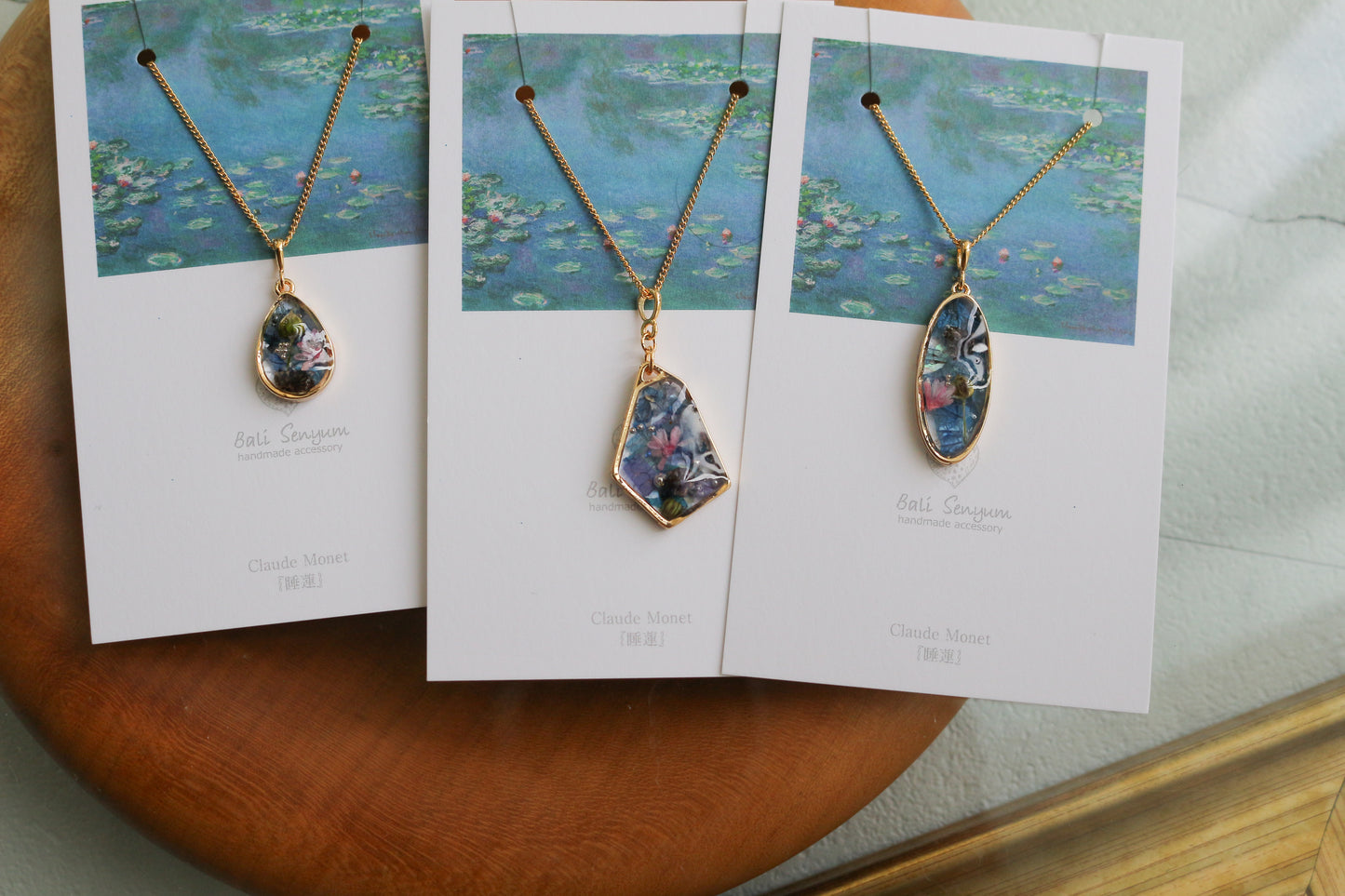 Claude Monet's Water Lilies Inspired Necklace - 睡蓮