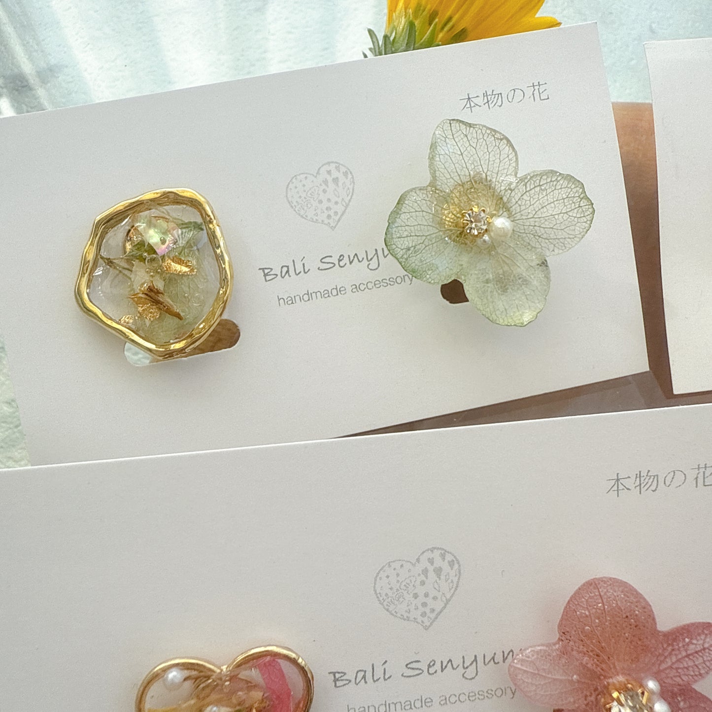 Hydrangea and Flower Medallion イヤリング Clip-on No.15