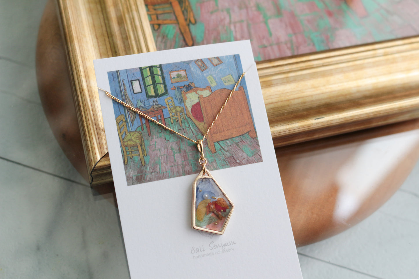 Gogh's Bedroom in Arles Inspired Necklace - ゴッホの寝室