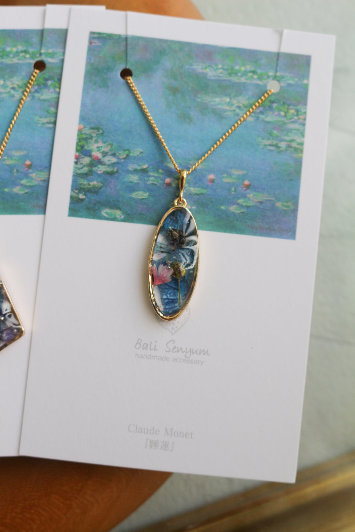 Claude Monet's Water Lilies Inspired Necklace - 睡蓮