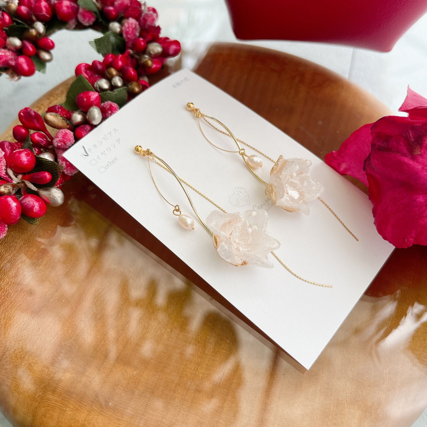 Dangling Flower Earring with Pearl ピアスorイヤリング
