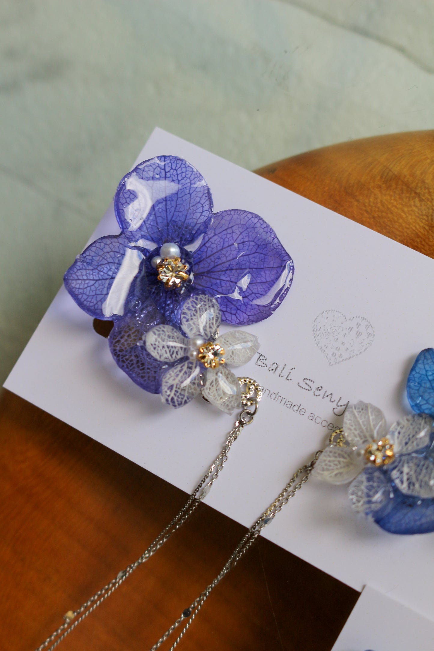 Hydrangea Flying Butterfly No.31 - Clip-on(イヤリング)