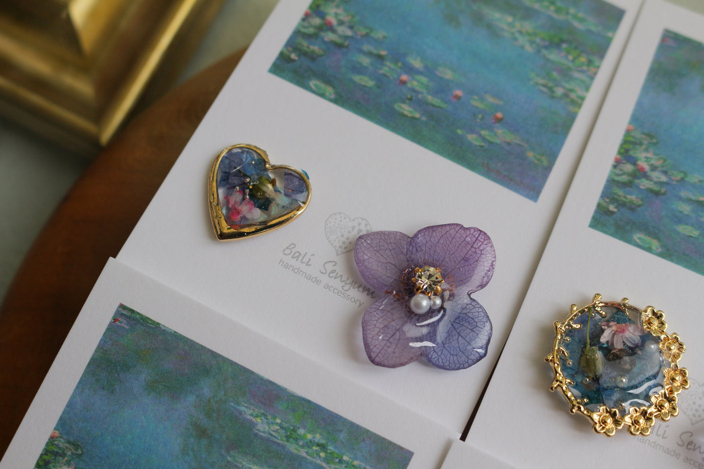 Monet Inspired Flower and Medallion No.9 ピアスTitanium Pierce 睡蓮