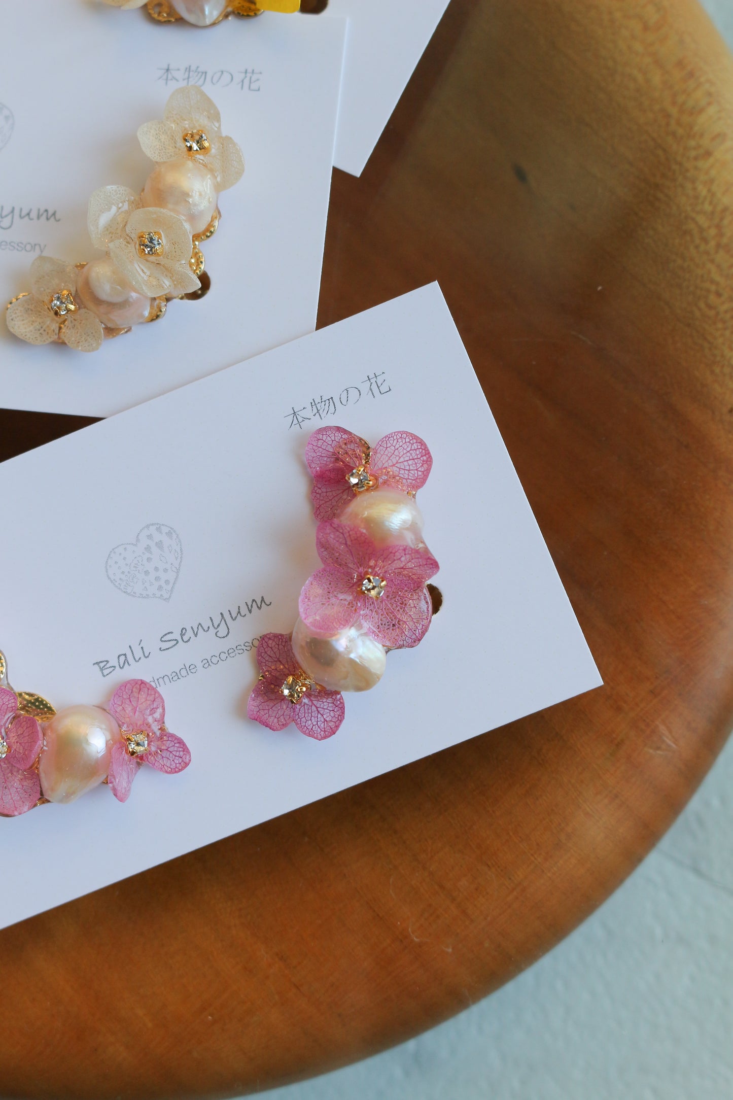 Hanayome Earrings with Pearl - 8 colors