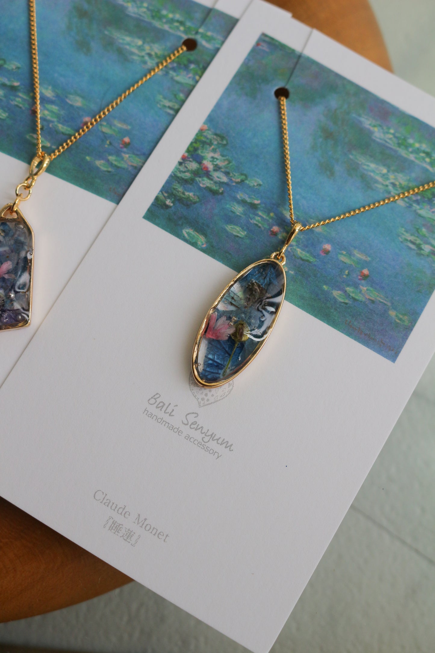 Claude Monet's Water Lilies Inspired Necklace - 睡蓮