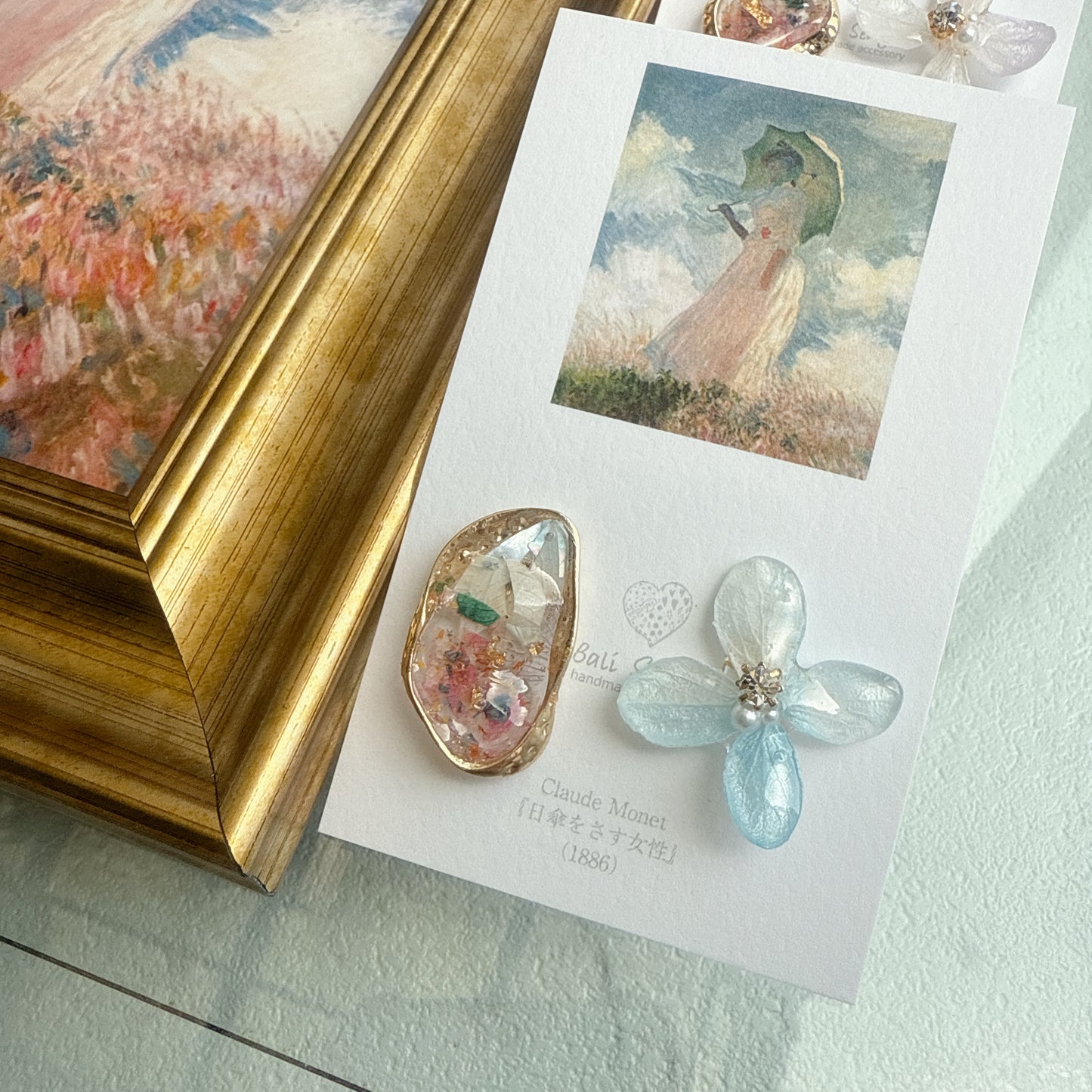 Monet Inspired Flower Earrings No.2 イヤリング Clip-on "日傘をさす女性"