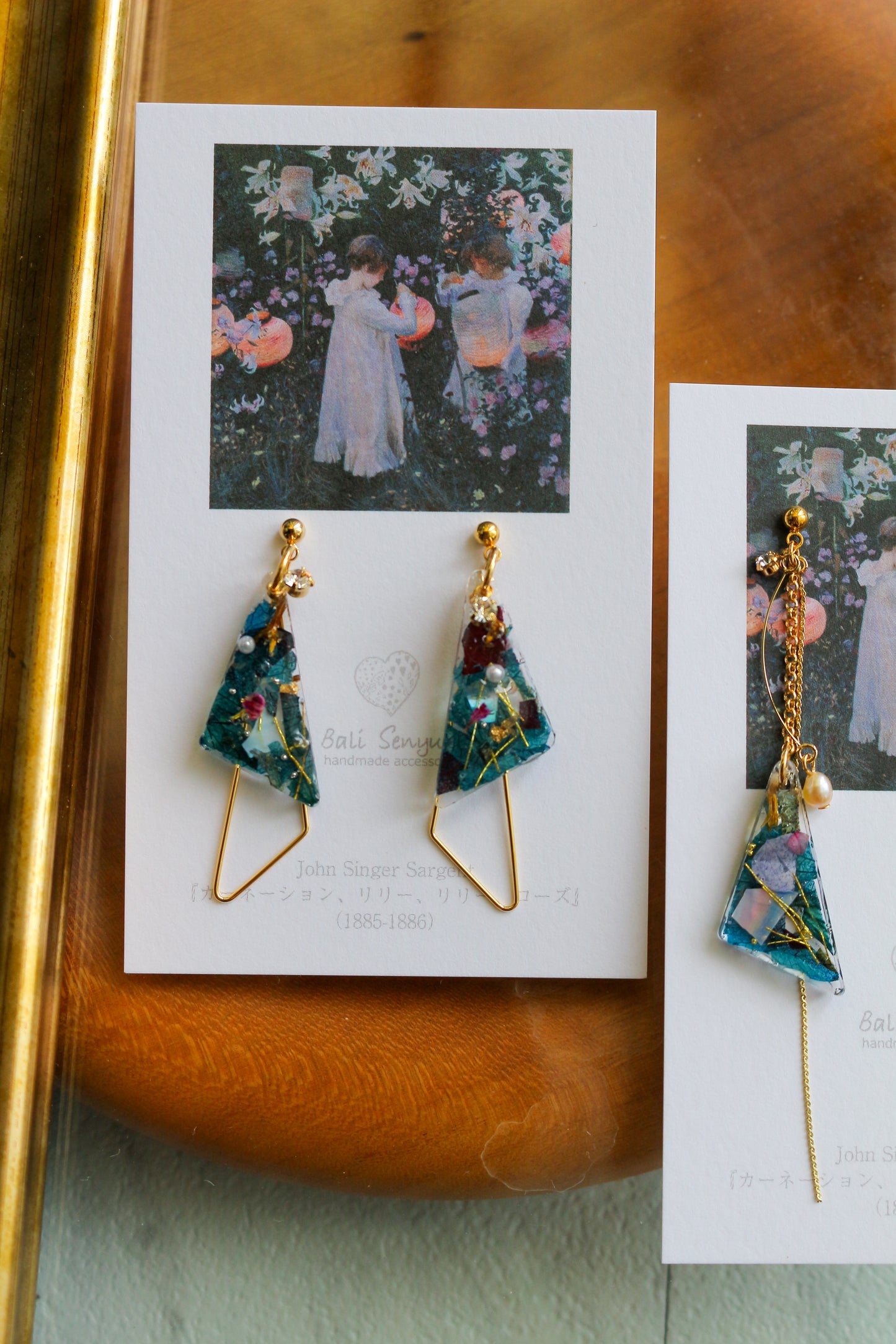 Sargent Inspired Triangular Floral Earrings-"カーネーション 、リリー、リリー、ローズ"