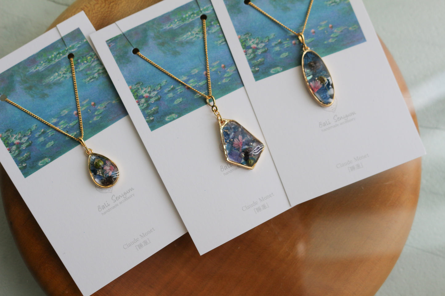 Claude Monet's Water Lilies Inspired Necklace - 睡蓮