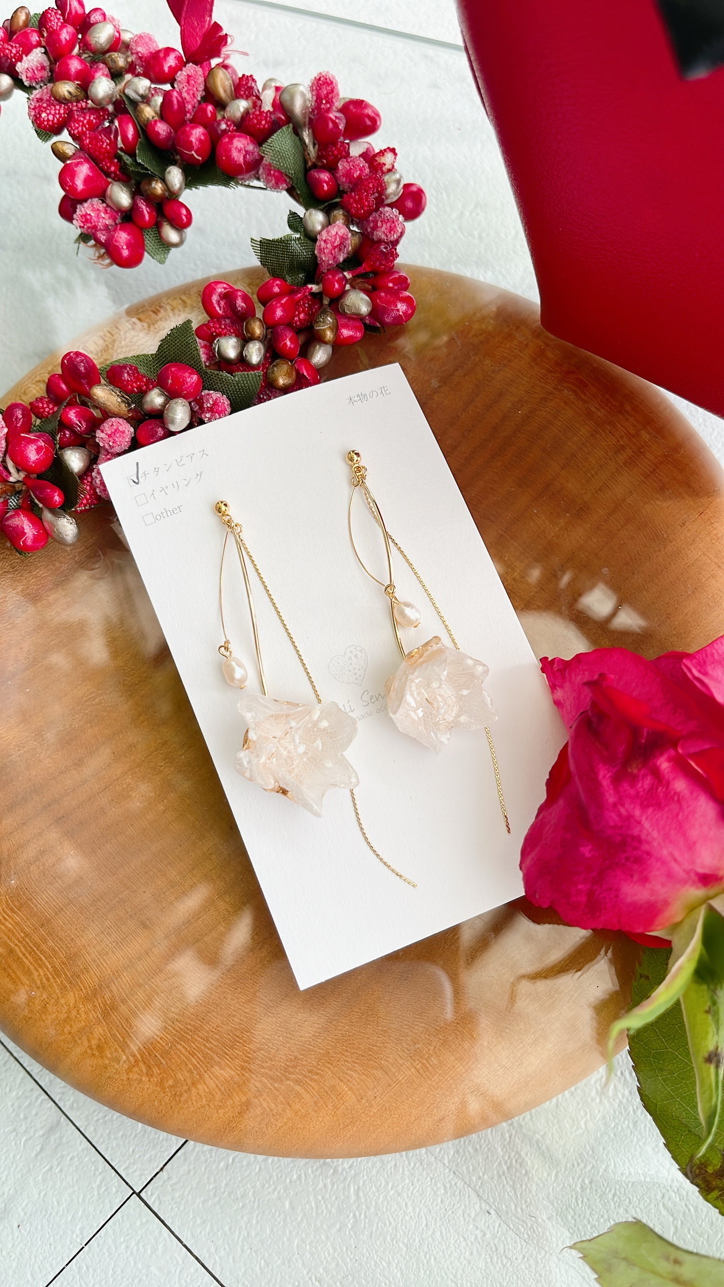 Dangling Flower Earring with Pearl ピアスorイヤリング