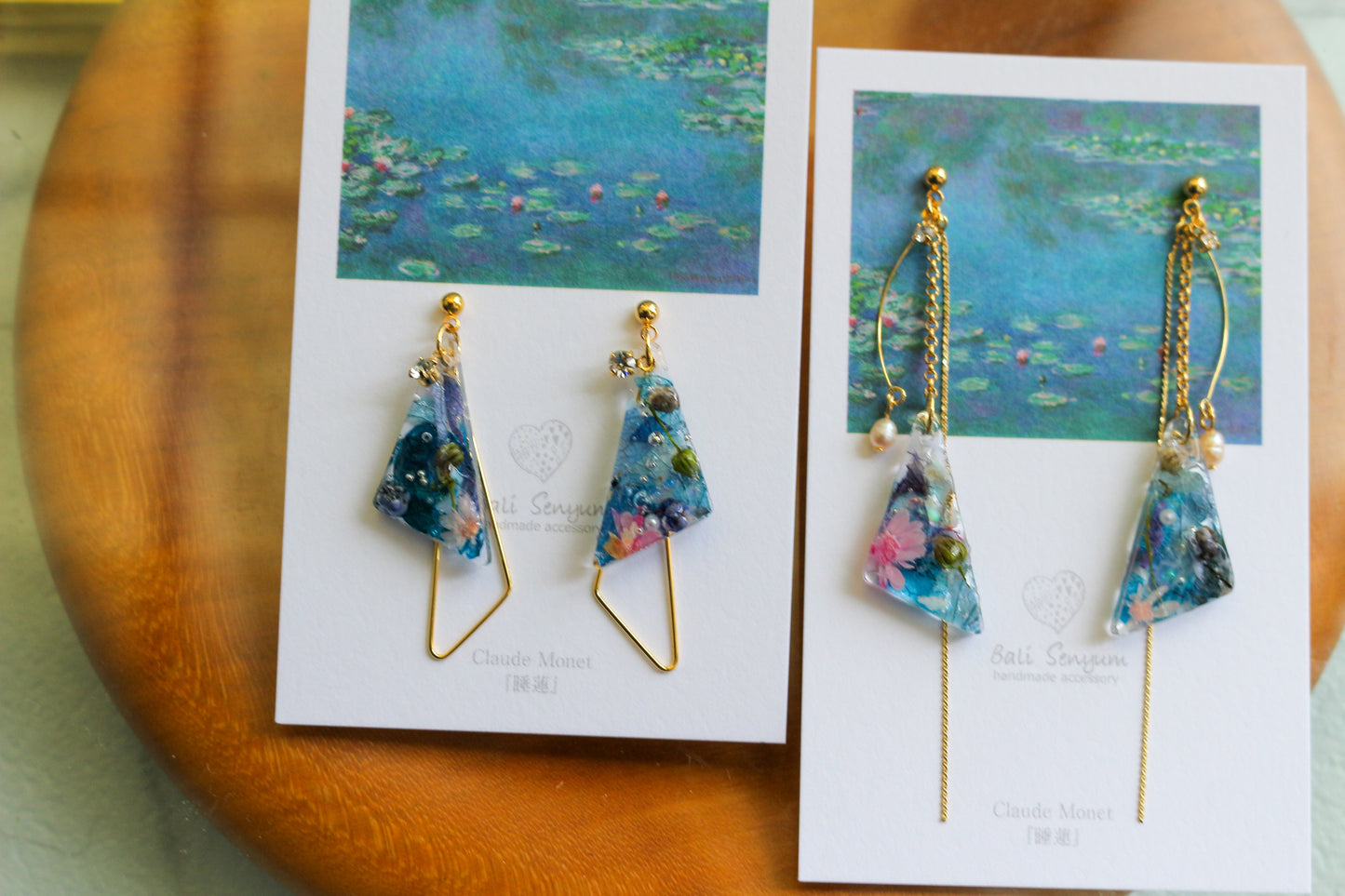 Claude Monet Water Lilies Inspired Triangular Floral -睡蓮