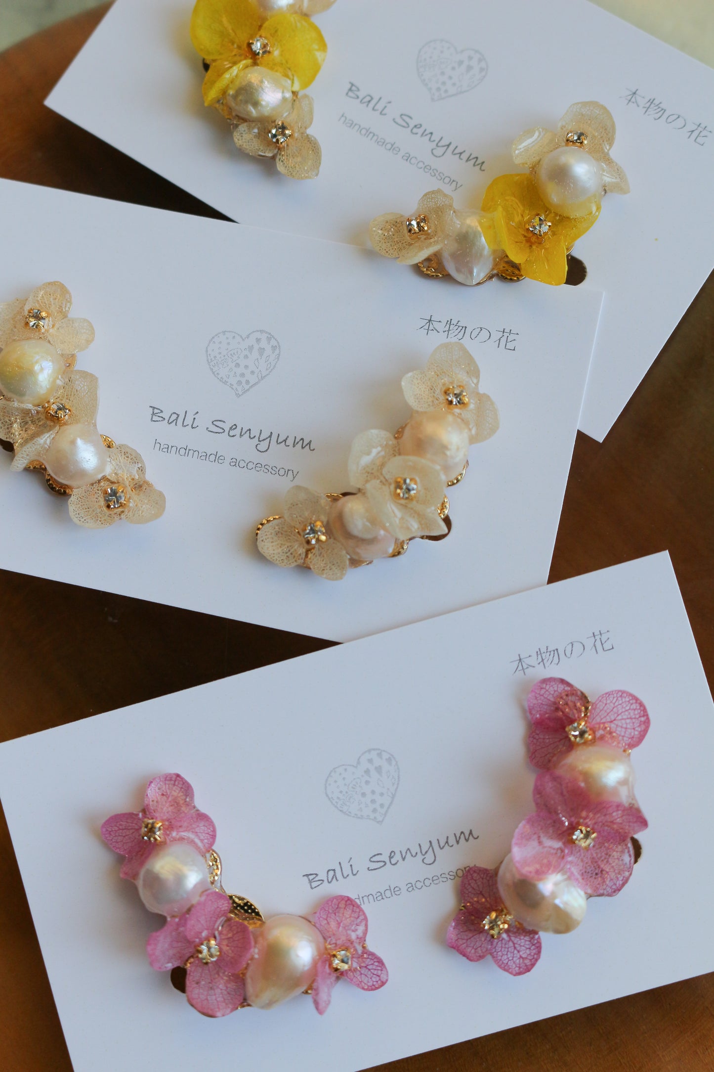 Hanayome Earrings with Pearl - 8 colors