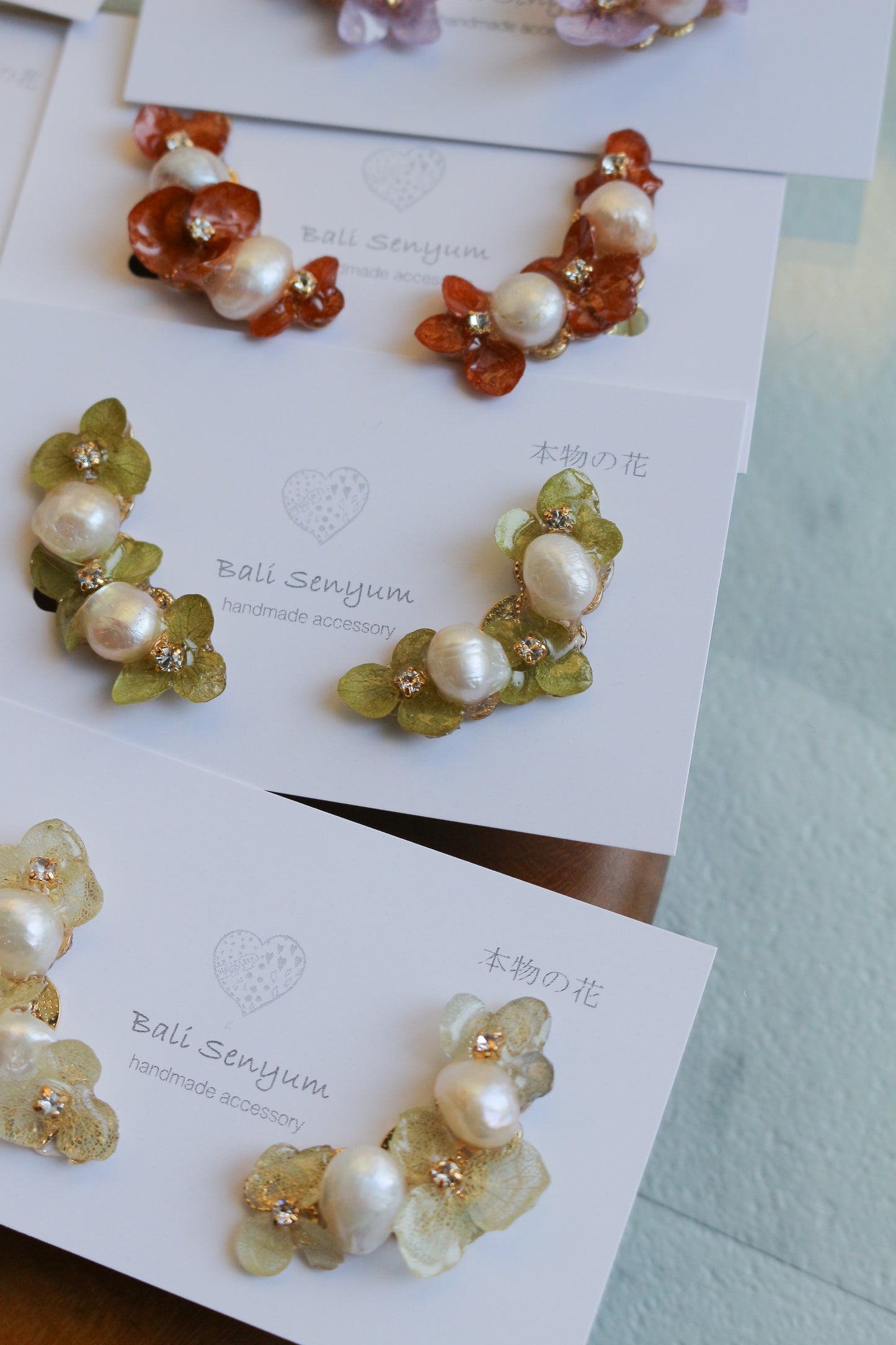 Hanayome Earrings with Pearl - 8 colors