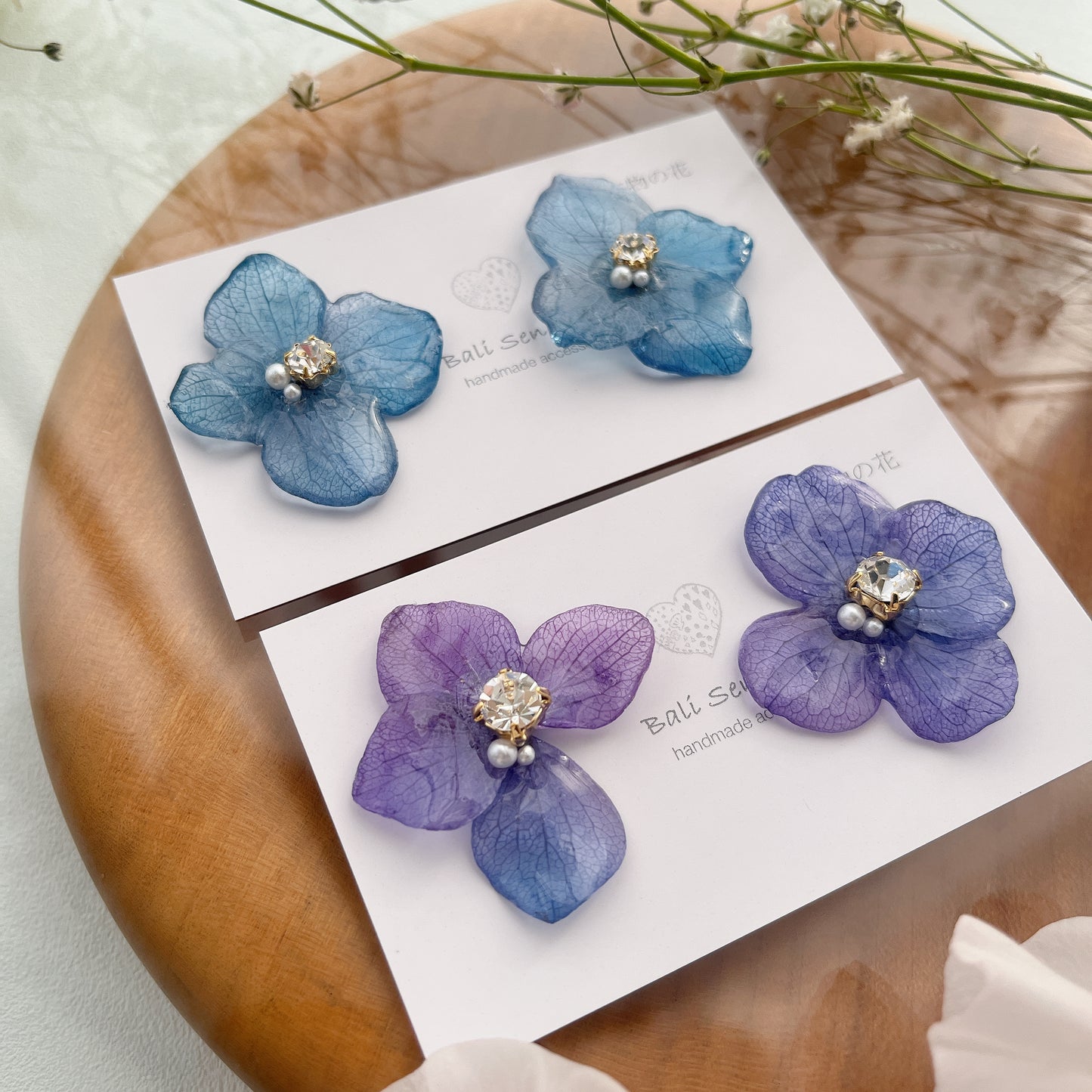 Hydrangea Petal No.49 パーツ選べます。Clip-on or Titanium Pierce