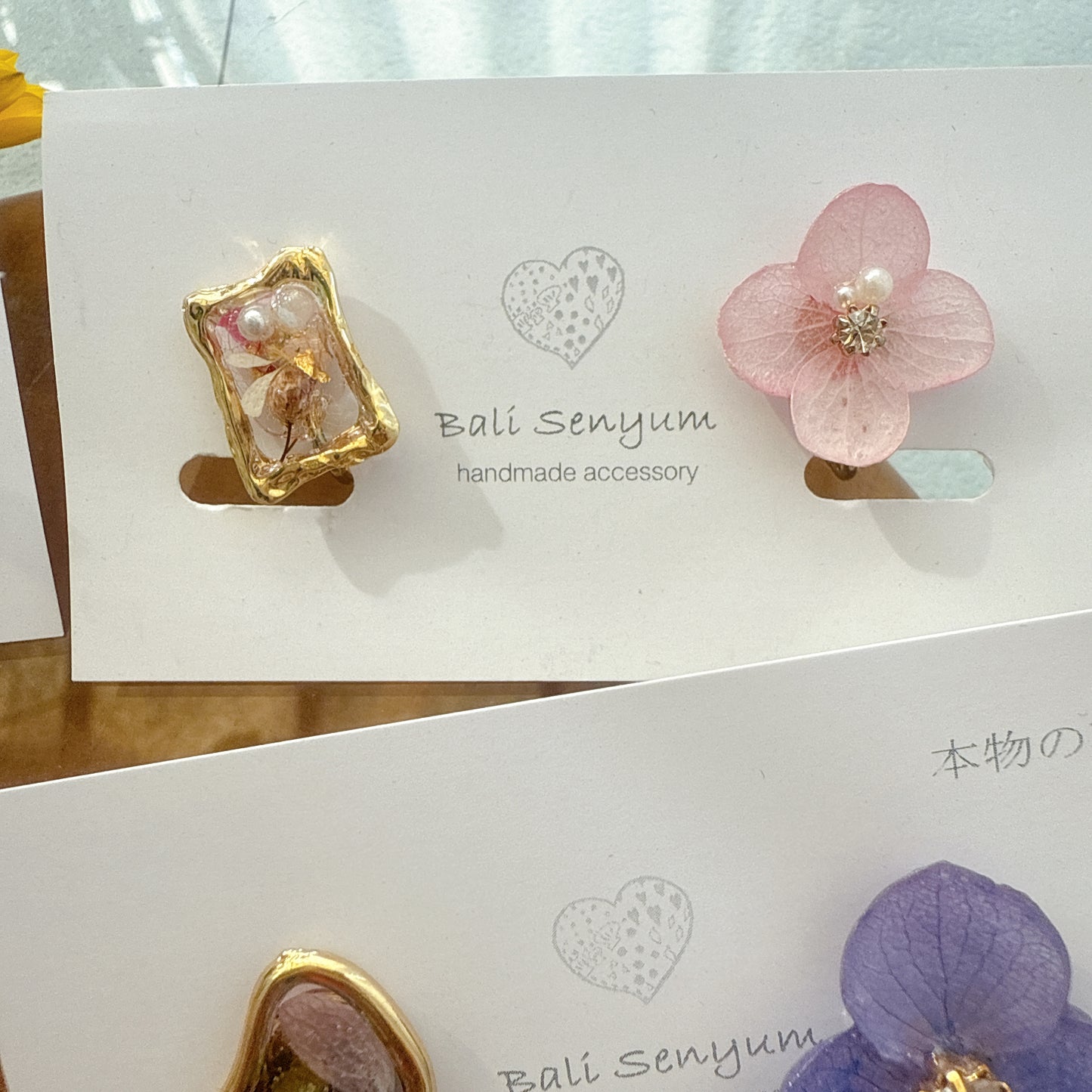 Hydrangea and Flower Medallion イヤリング Clip-on No.15