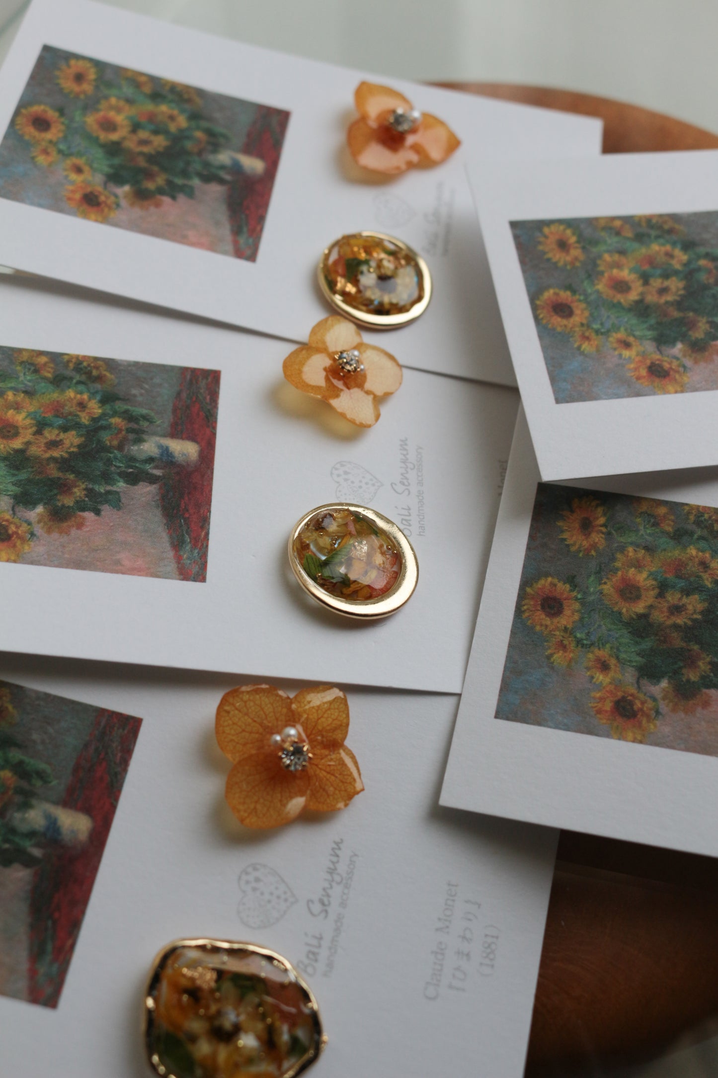 Monet Inspired Flower Earrings No.12 ピアスTitanium Pierce ひまわり