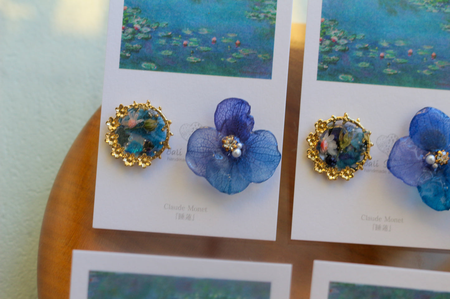 Monet's Water Lilies Inspired Flower and Medallion No.8 イヤリング Clip-on 睡蓮