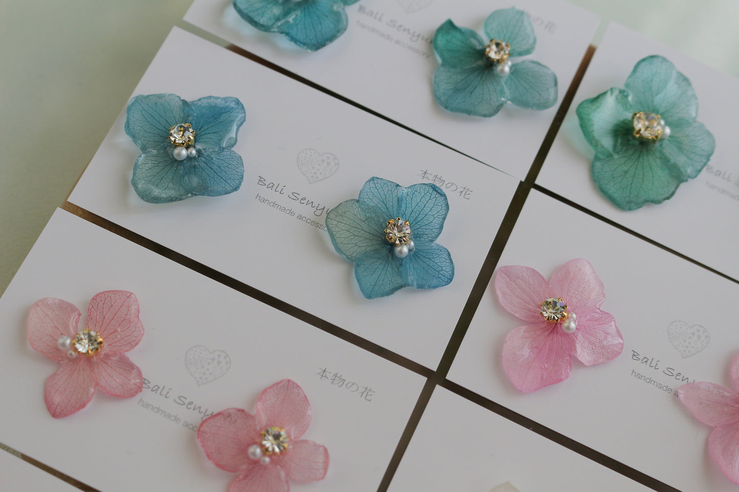 Hydrangea Petal No.56 パーツ選べます。Clip-on or Titanium Pierce