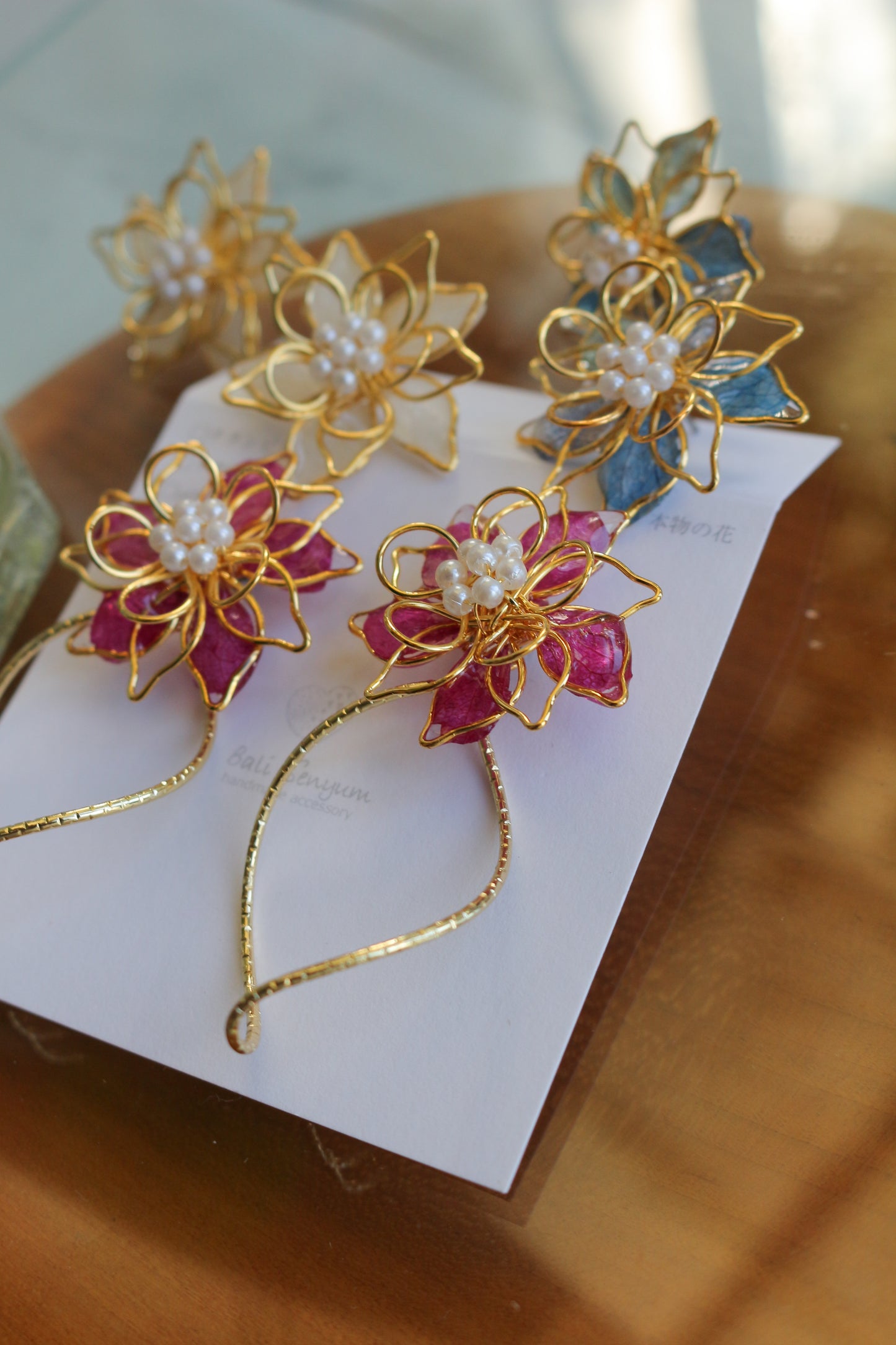 Three Layer Flower with Wave Hoop