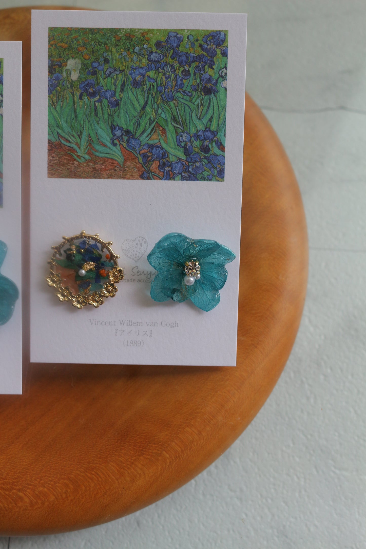 Gogh Inspired Flower and Medallion No.1 イヤリング Clip-on アイリス