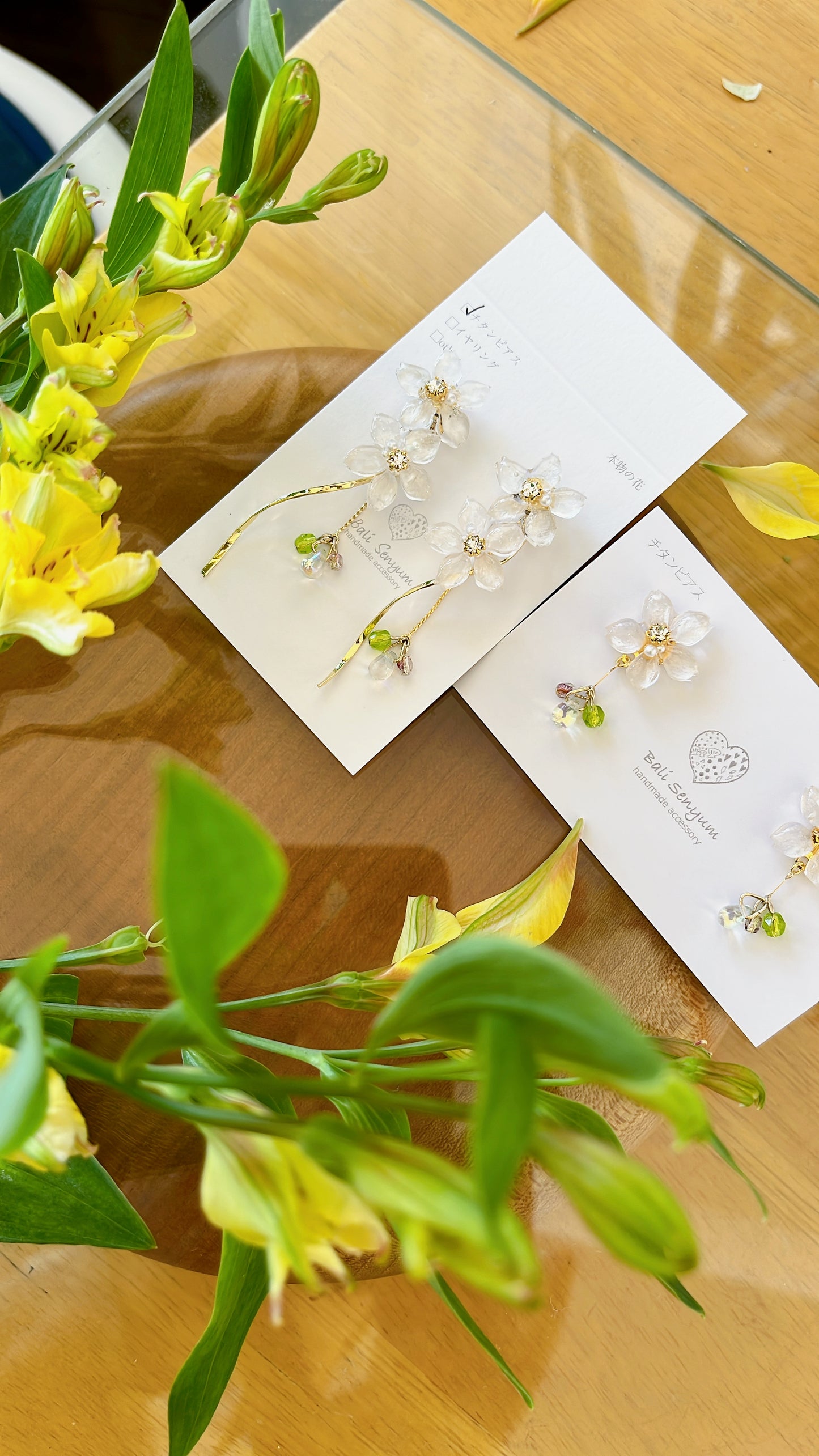 Real "Someiyoshino" Sakura Earring Kumamoto Homage- 緑桜の御衣黄   モチーフ