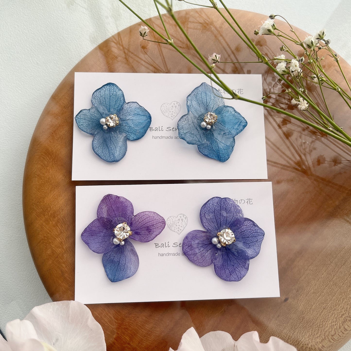 Hydrangea Petal No.49 パーツ選べます。Clip-on or Titanium Pierce