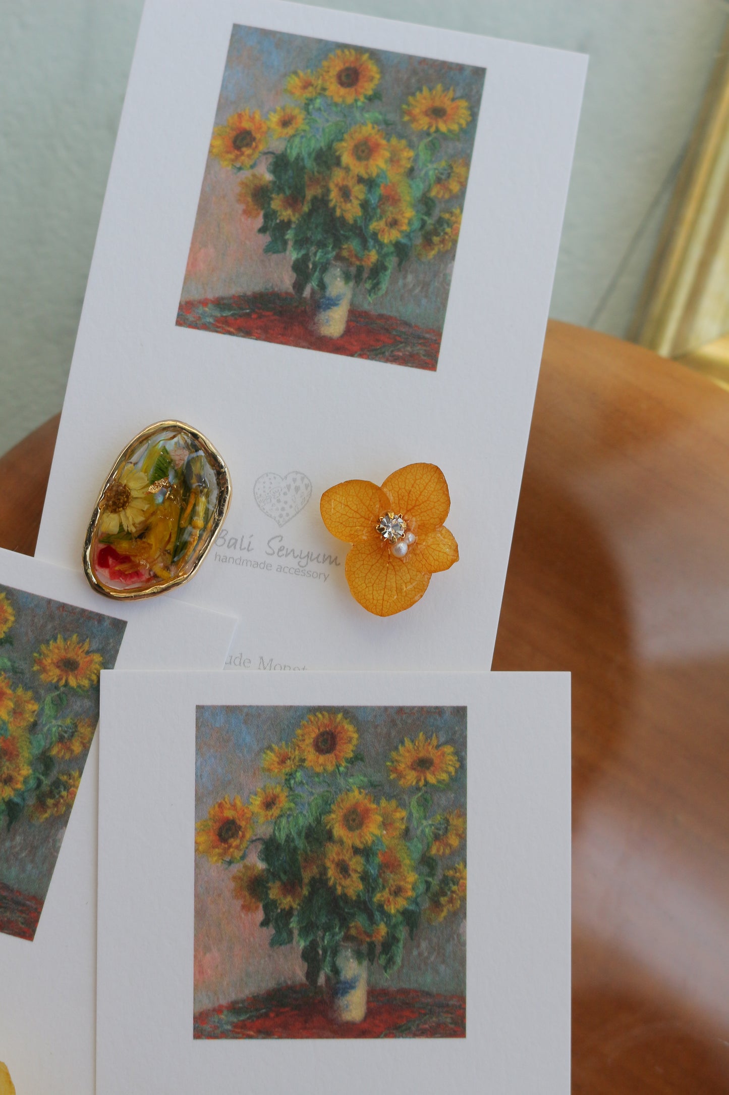 Monet Inspired Flower Earrings No.7 ピアスTitanium Pierce ひまわり