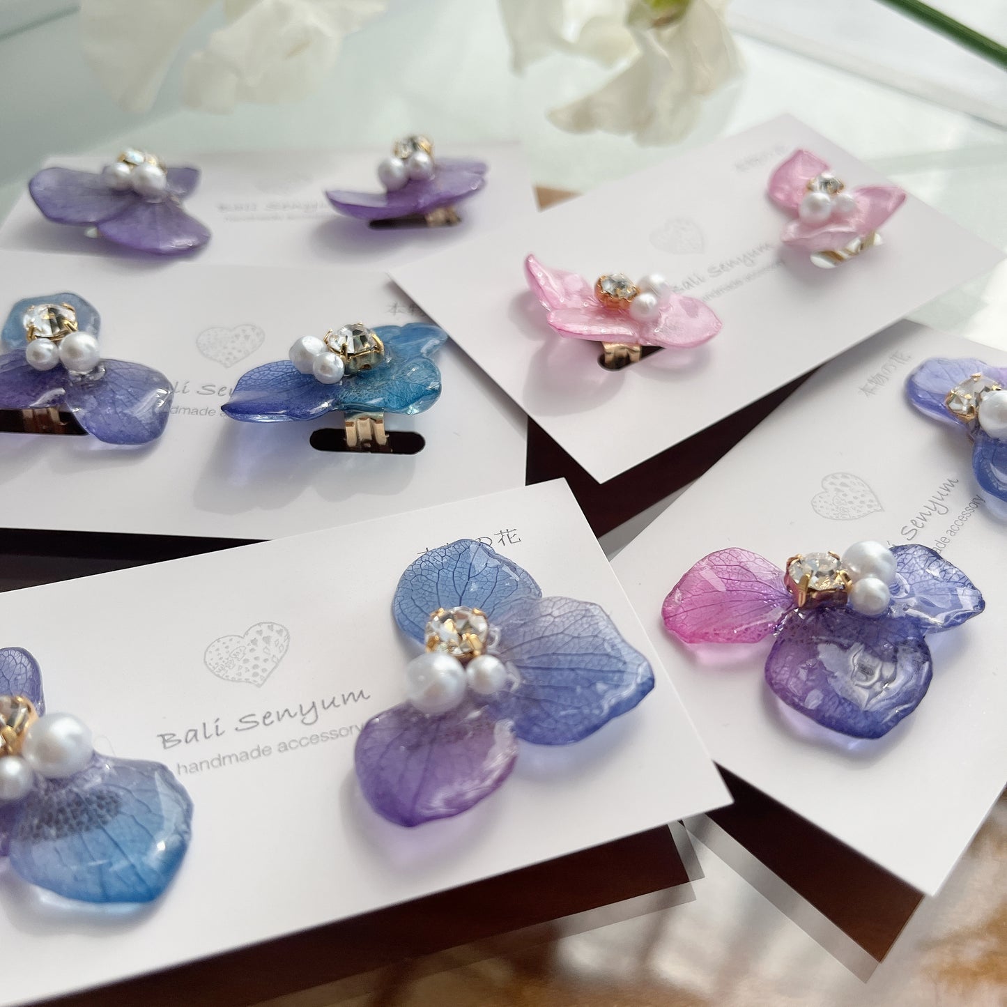 Gradation Hydrangea Wing No.94 - Clip-on(イヤリング)
