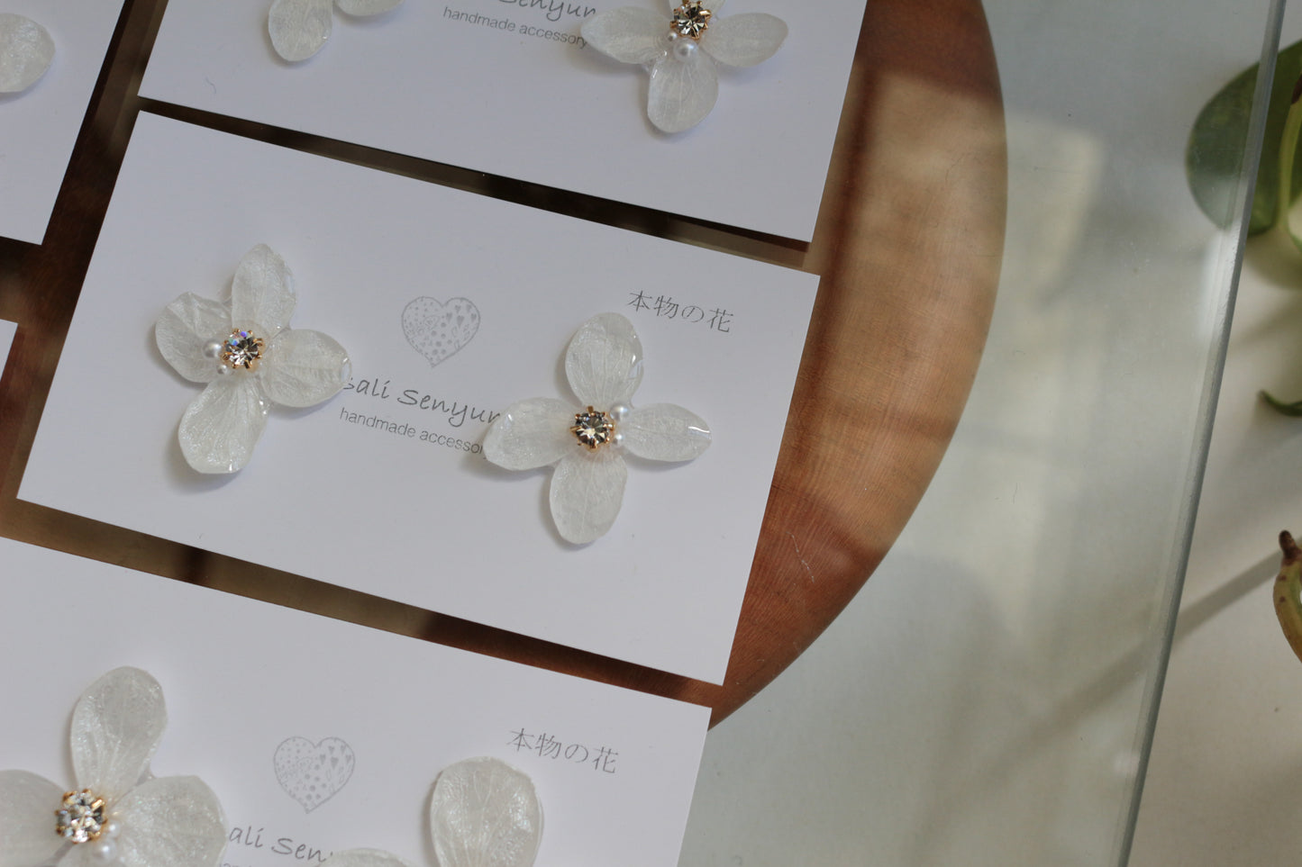 Hydrangea Petal  No.61 パーツ選べます。Clip-on or Titanium Pierce