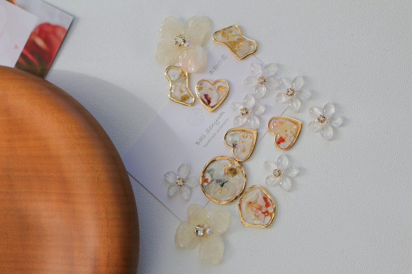 Hydrangea and Flower Medallion チタンピアス Titanium Pierce Earring No.14