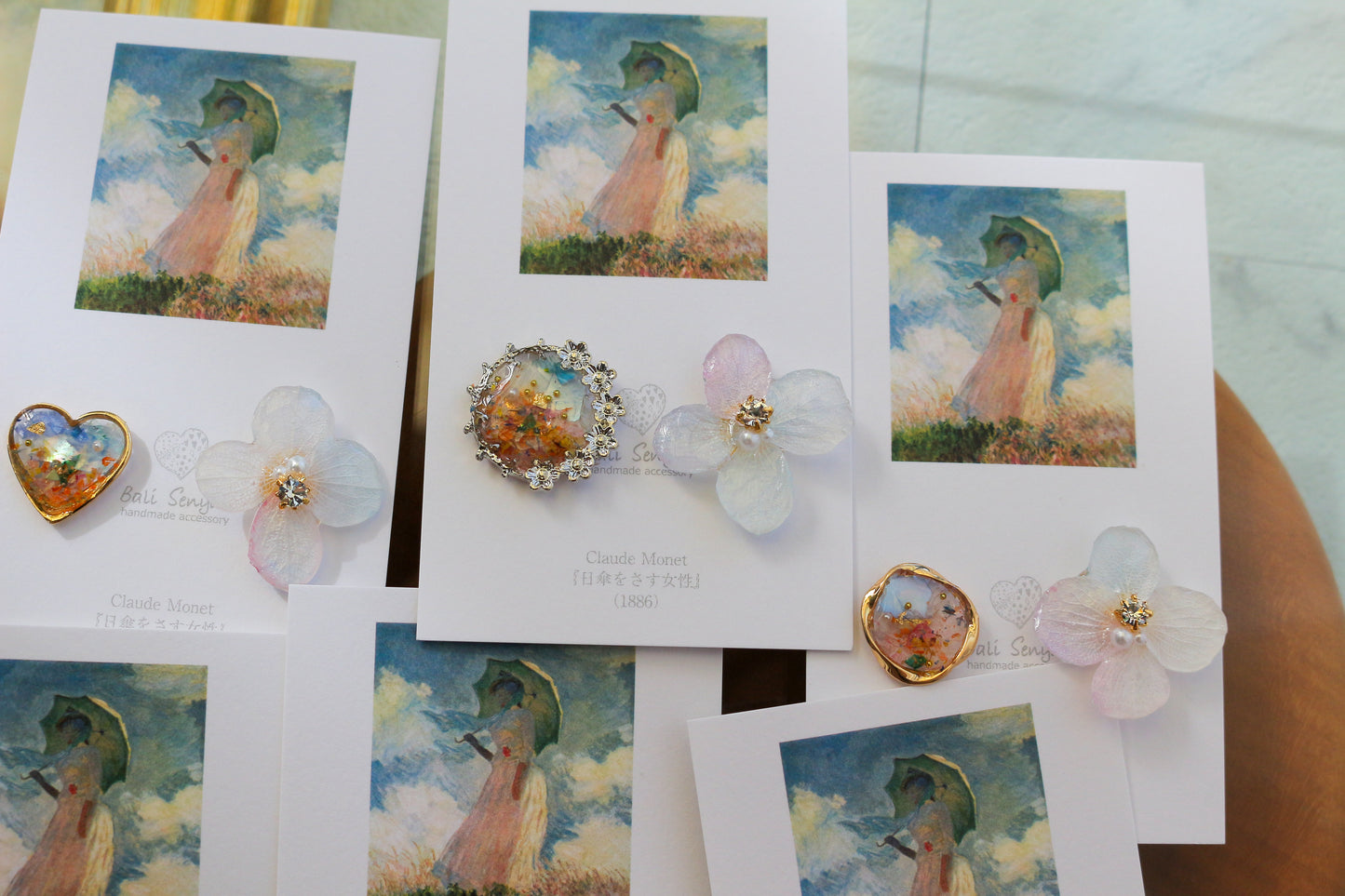 Monet Inspired Flower Earrings No.6 ピアスTitanium Pierce 日傘をさす女性