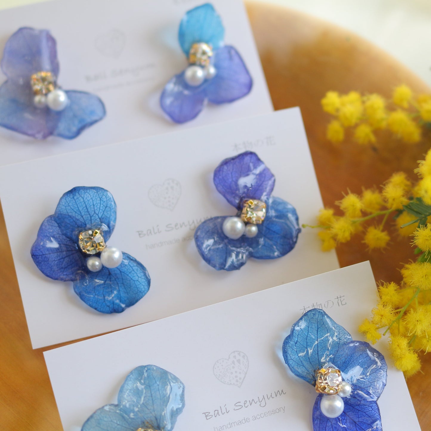 Gradation Hydrangea Wing No.104- Titanium Pierce(ピアス)