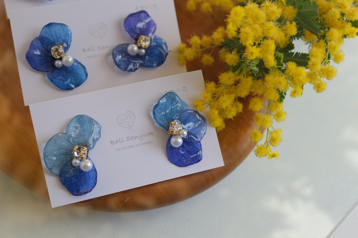Gradation Hydrangea Wing No.104- Titanium Pierce(ピアス)