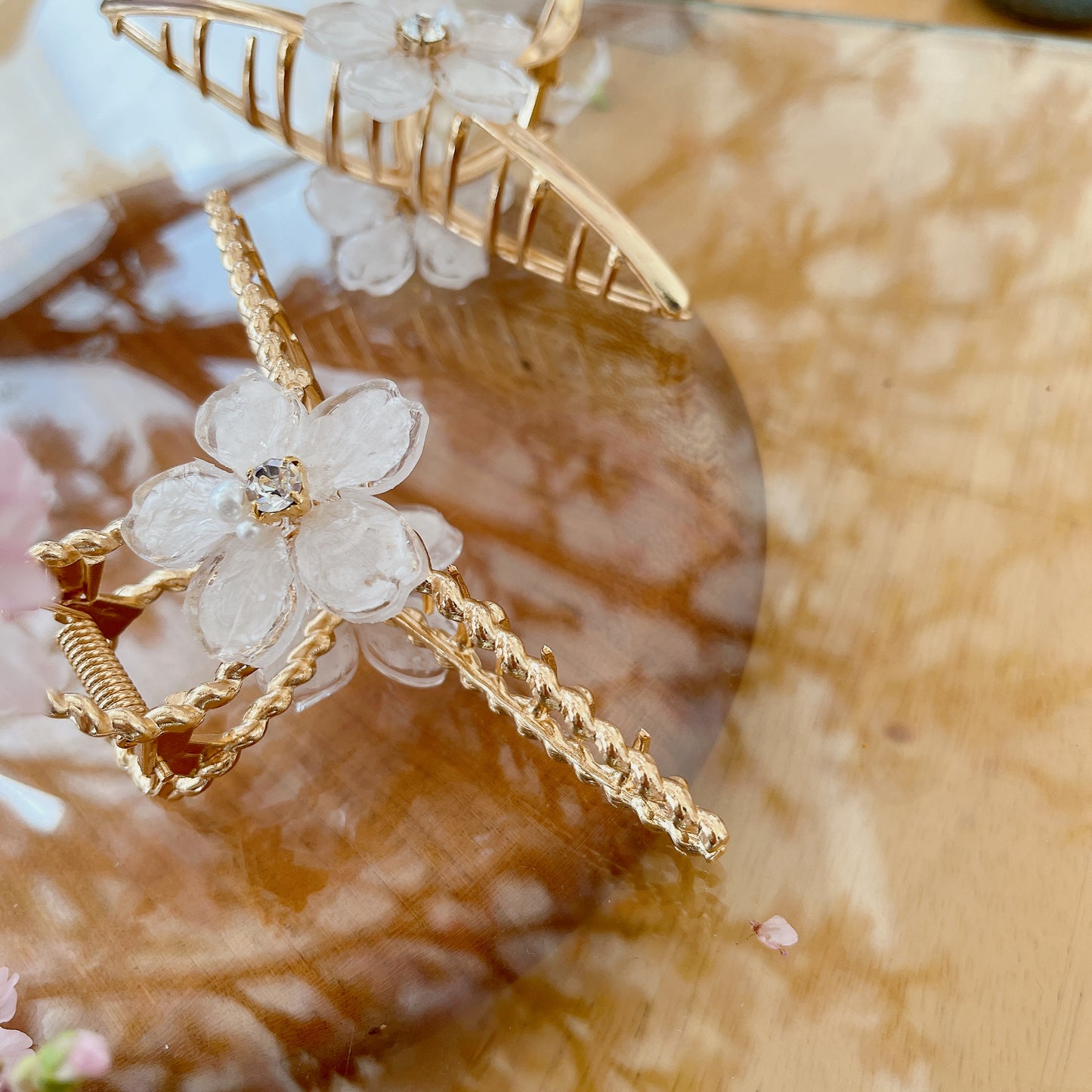 Someiyoshino Sakura Hair Clip - White Big