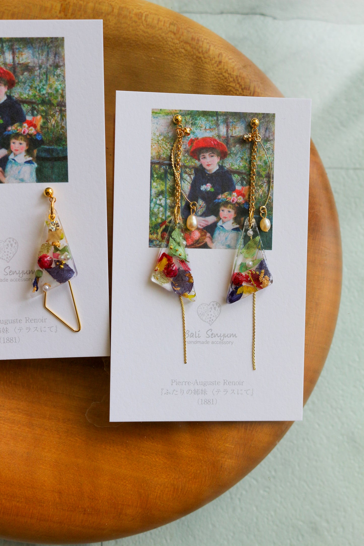 Renoir Inspired Triangular Floral Earrings-ふたりの姉妹