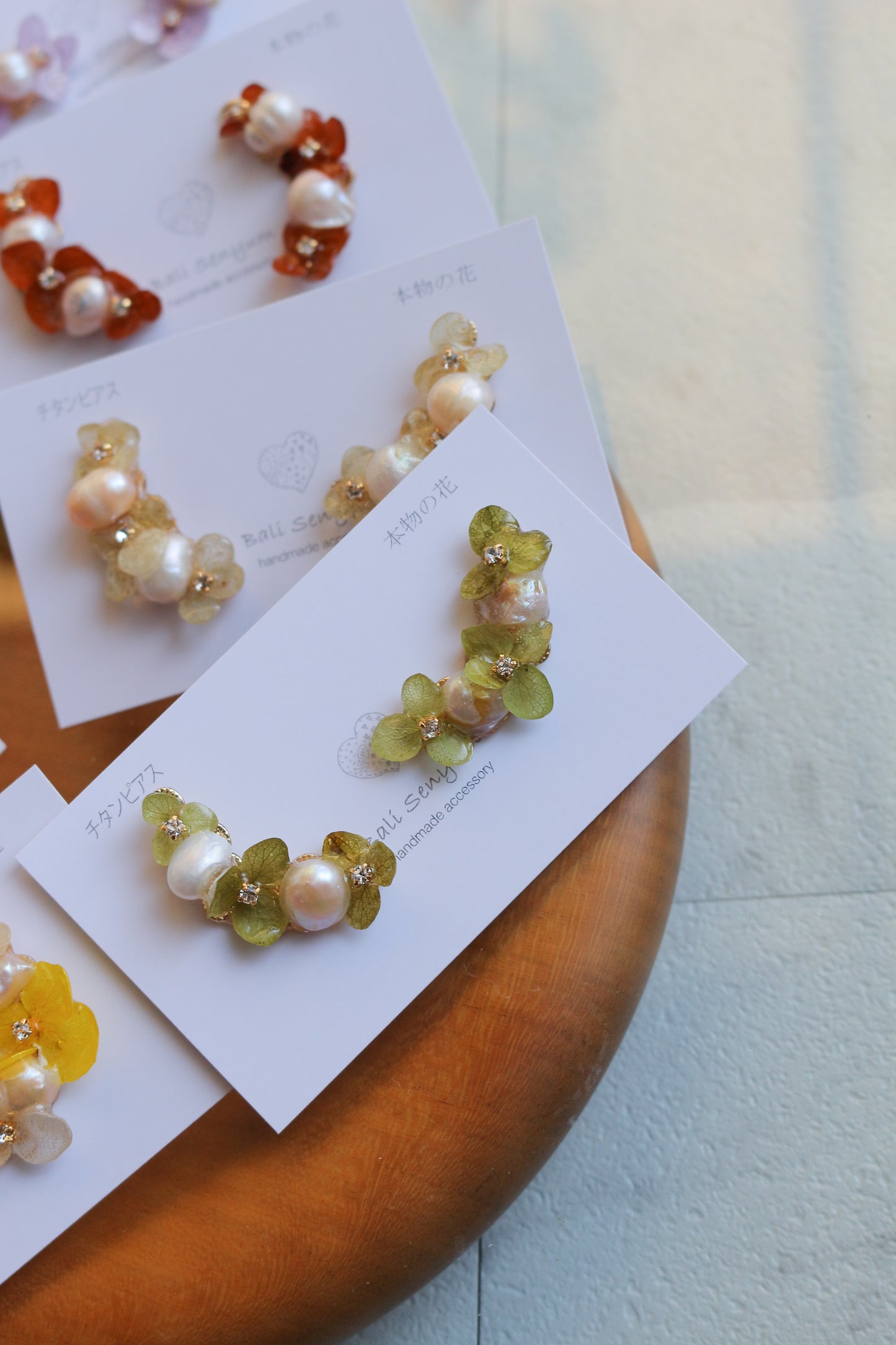 Hanayome Earrings with Pearl - 8 colors