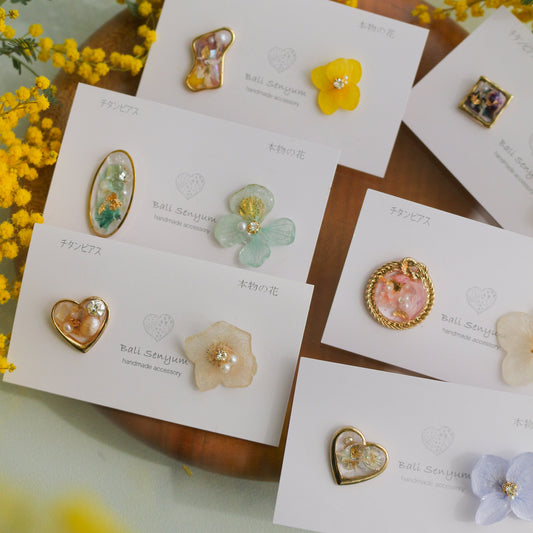 Hydrangea and Flower Medallion チタンピアス Titanium Pierce No.12