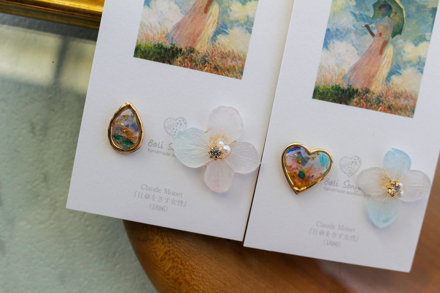 Monet Inspired Flower Earrings No.7 ピアスTitanium Pierce 日傘をさす女性