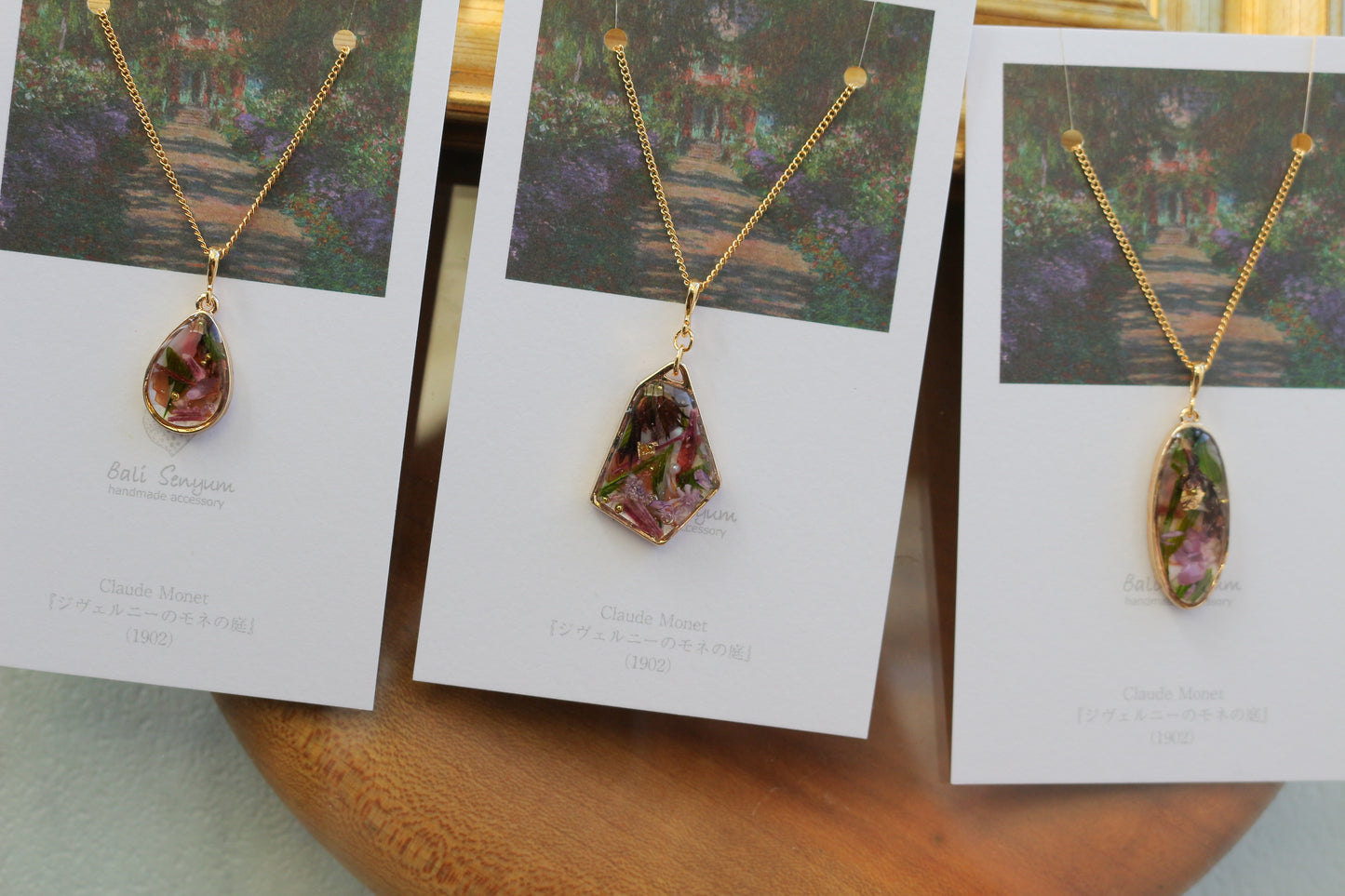 Claude Monet's Inspired Necklace - ジヴェルニーの庭