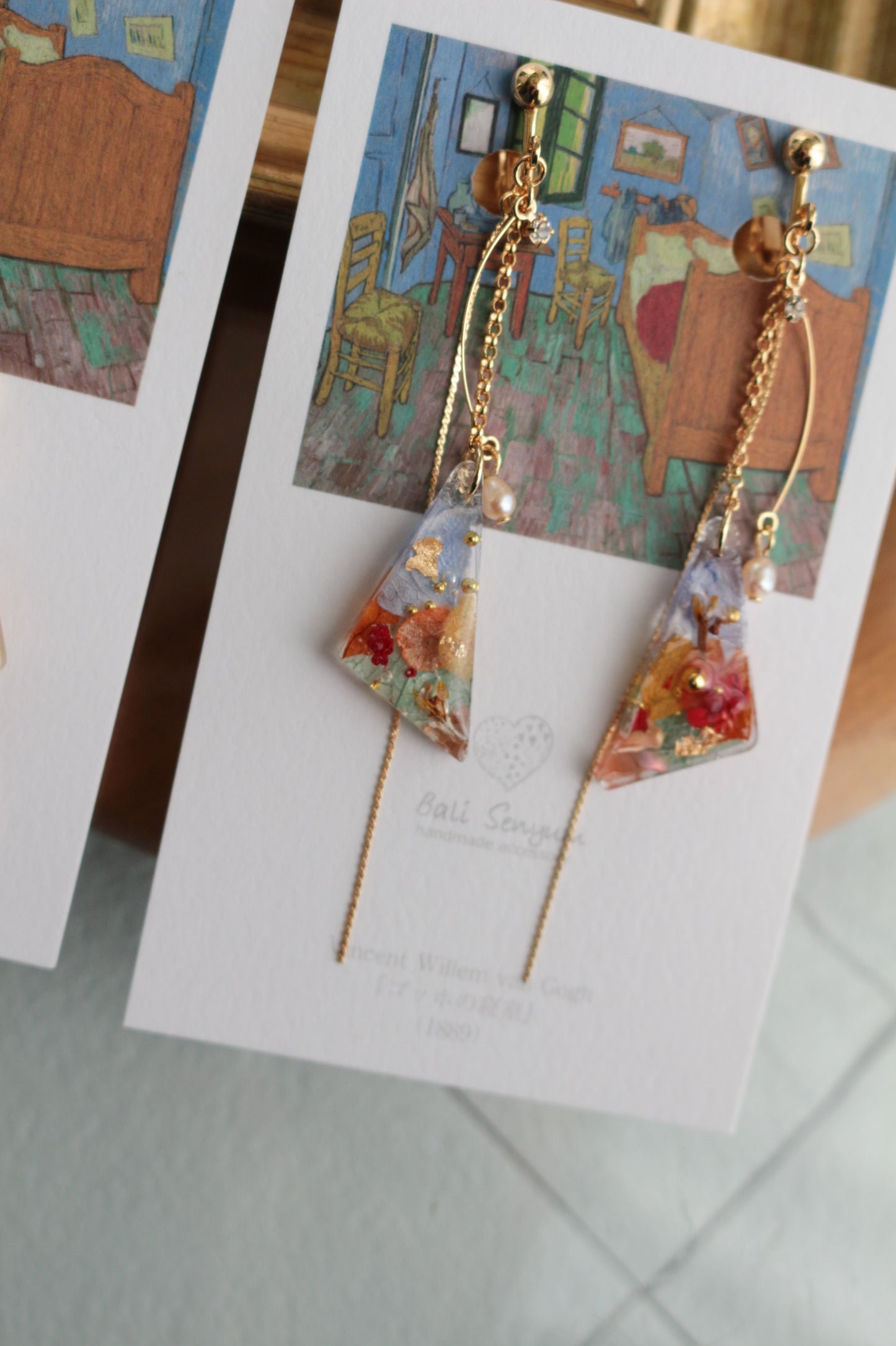 Gogh Inspired Earrings Bedroom in Arles-ゴッホの寝室