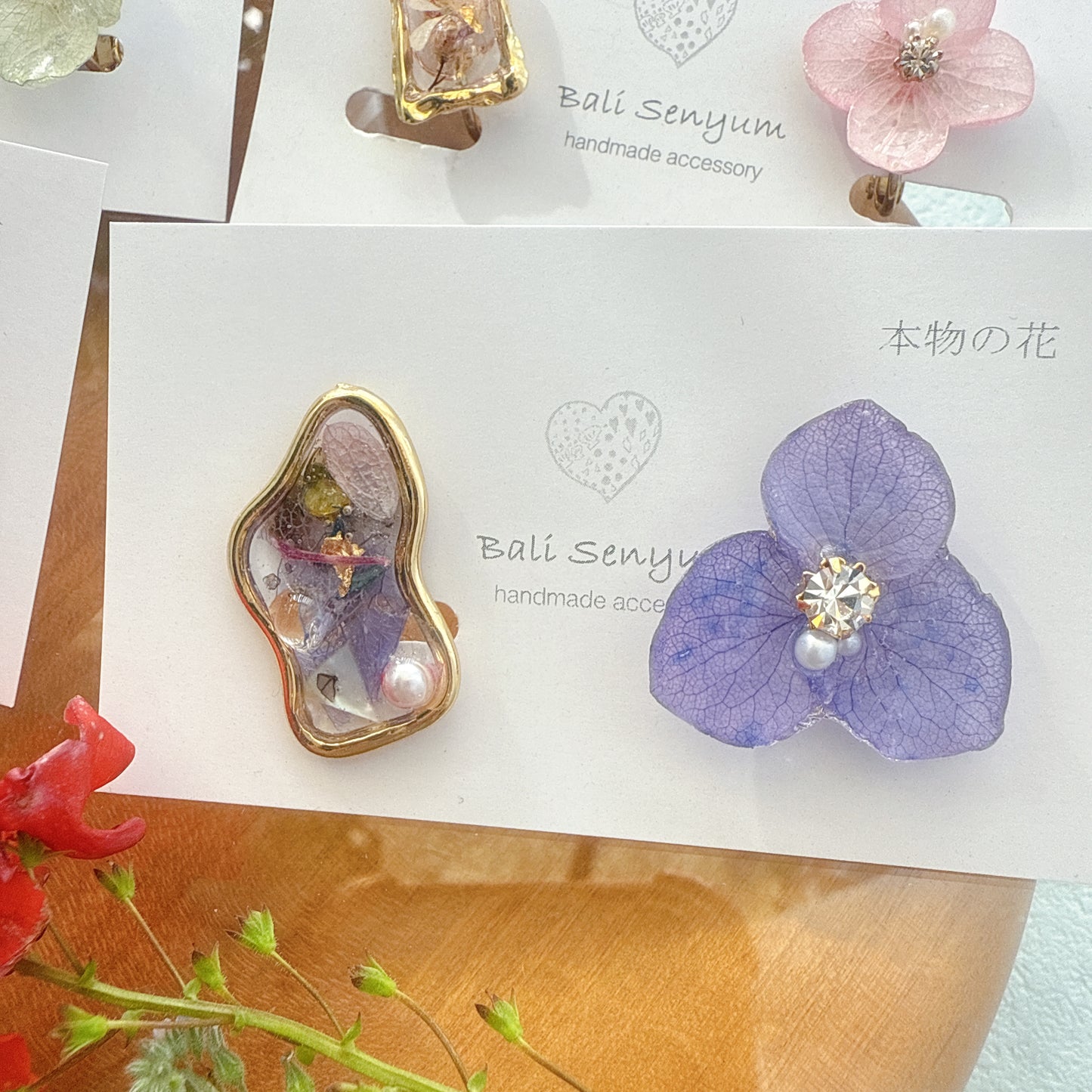 Hydrangea and Flower Medallion イヤリング Clip-on No.15