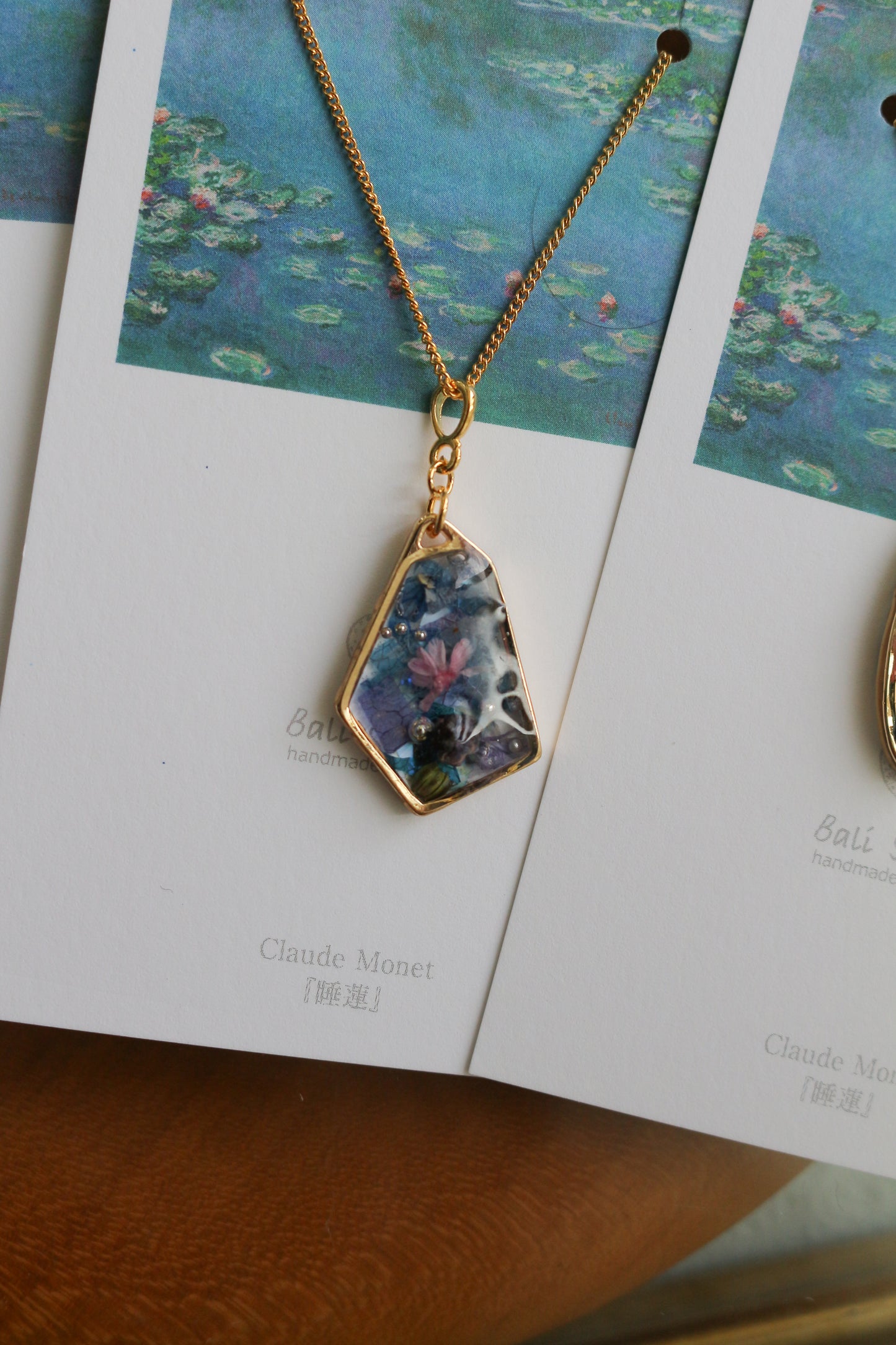 Claude Monet's Water Lilies Inspired Necklace - 睡蓮
