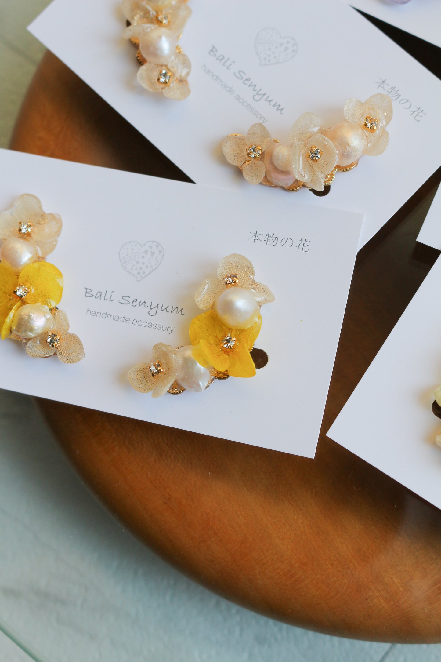 Hanayome Earrings with Pearl - 8 colors