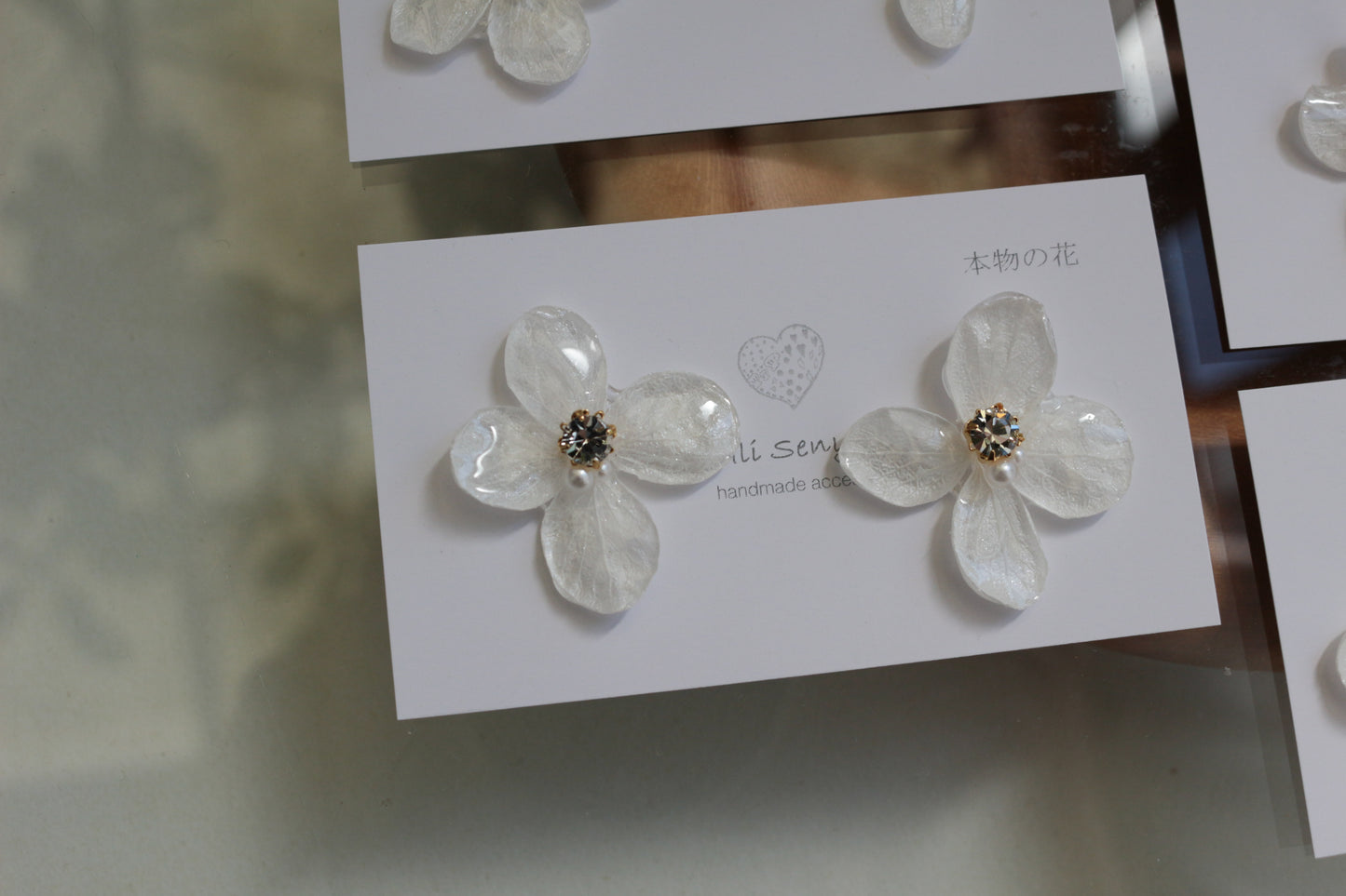 Hydrangea Petal  No.61 パーツ選べます。Clip-on or Titanium Pierce