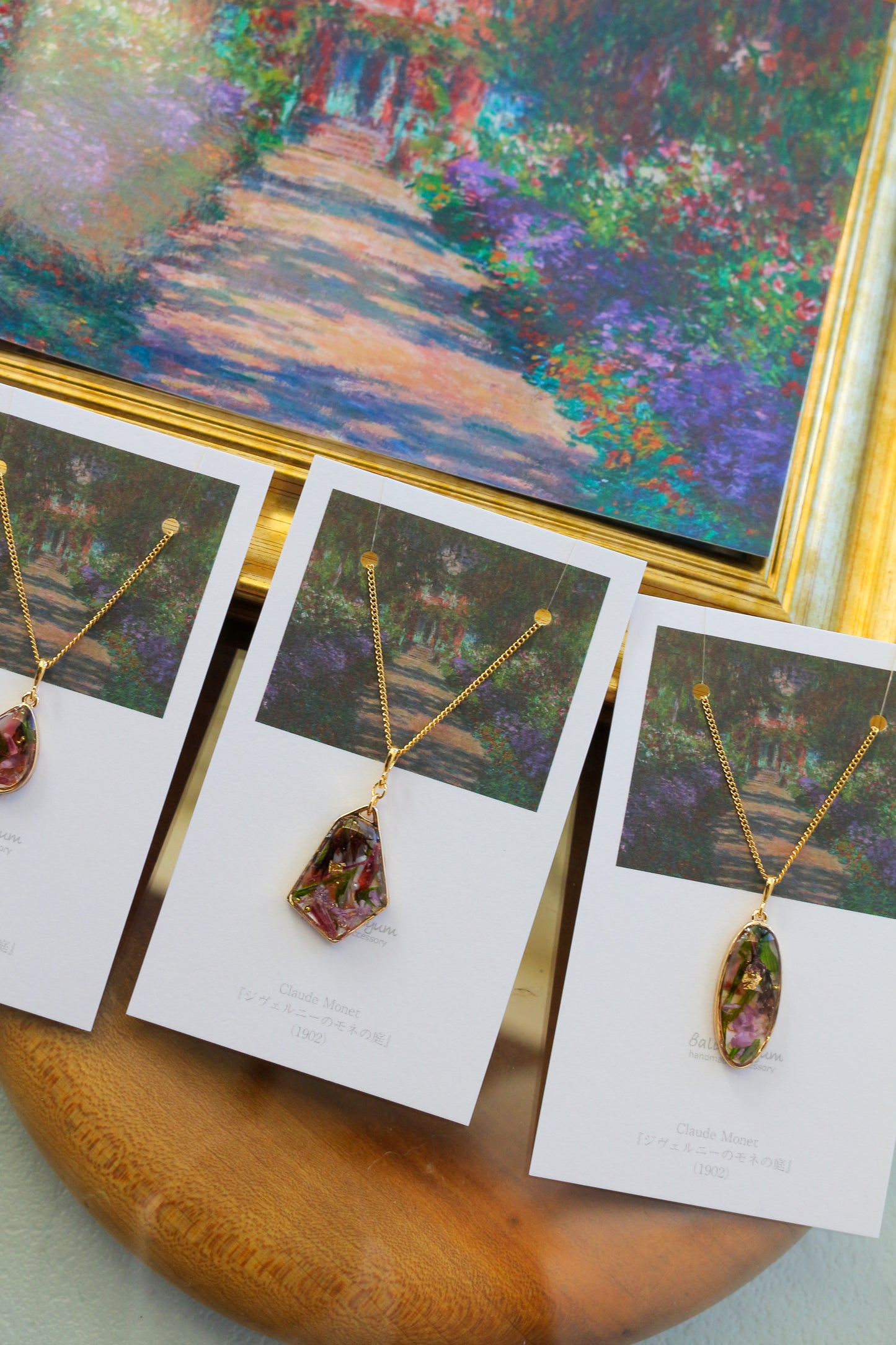 Claude Monet's Inspired Necklace - ジヴェルニーの庭